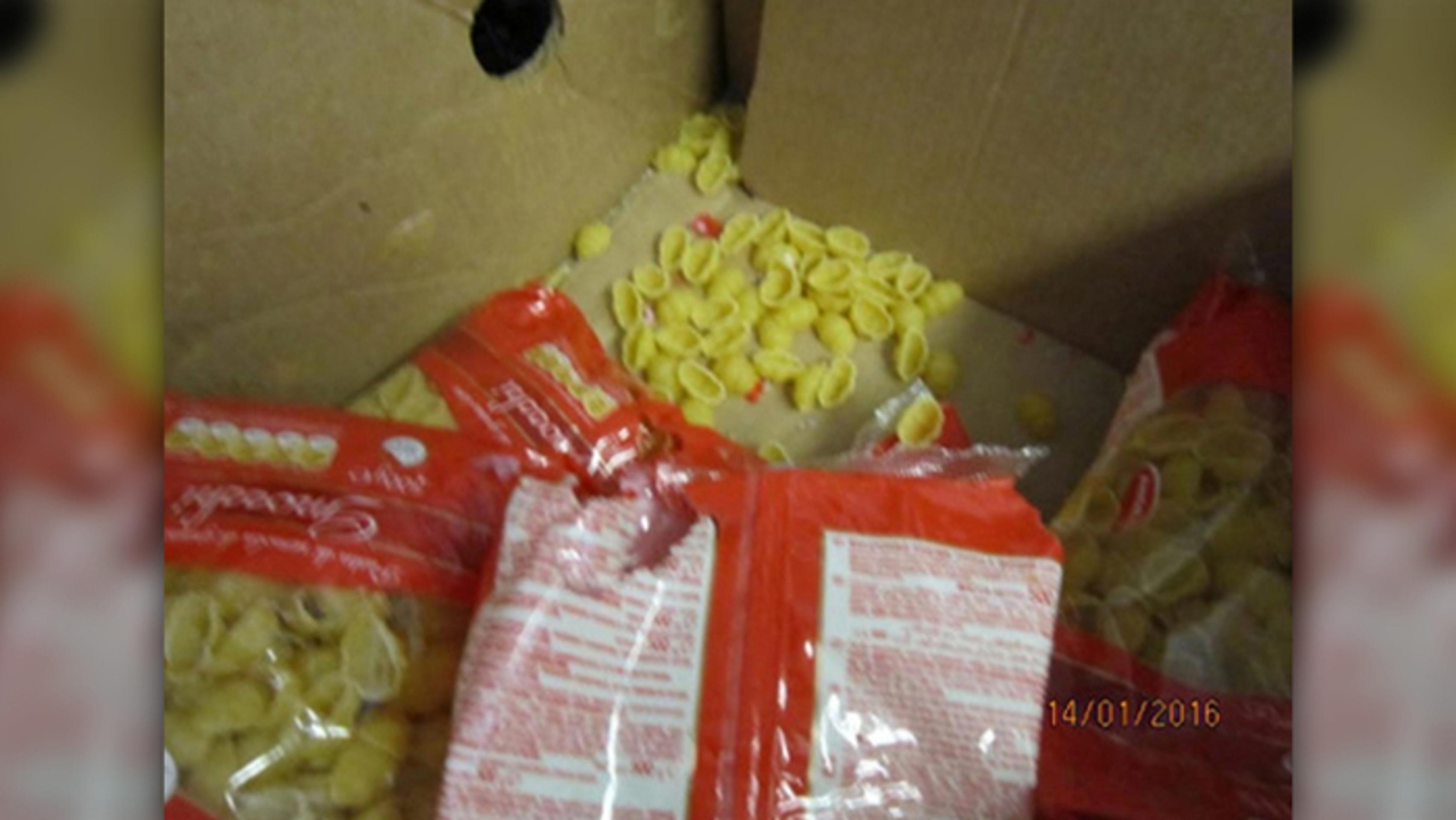 Kontrolóri našli aj plesnivé cestoviny.