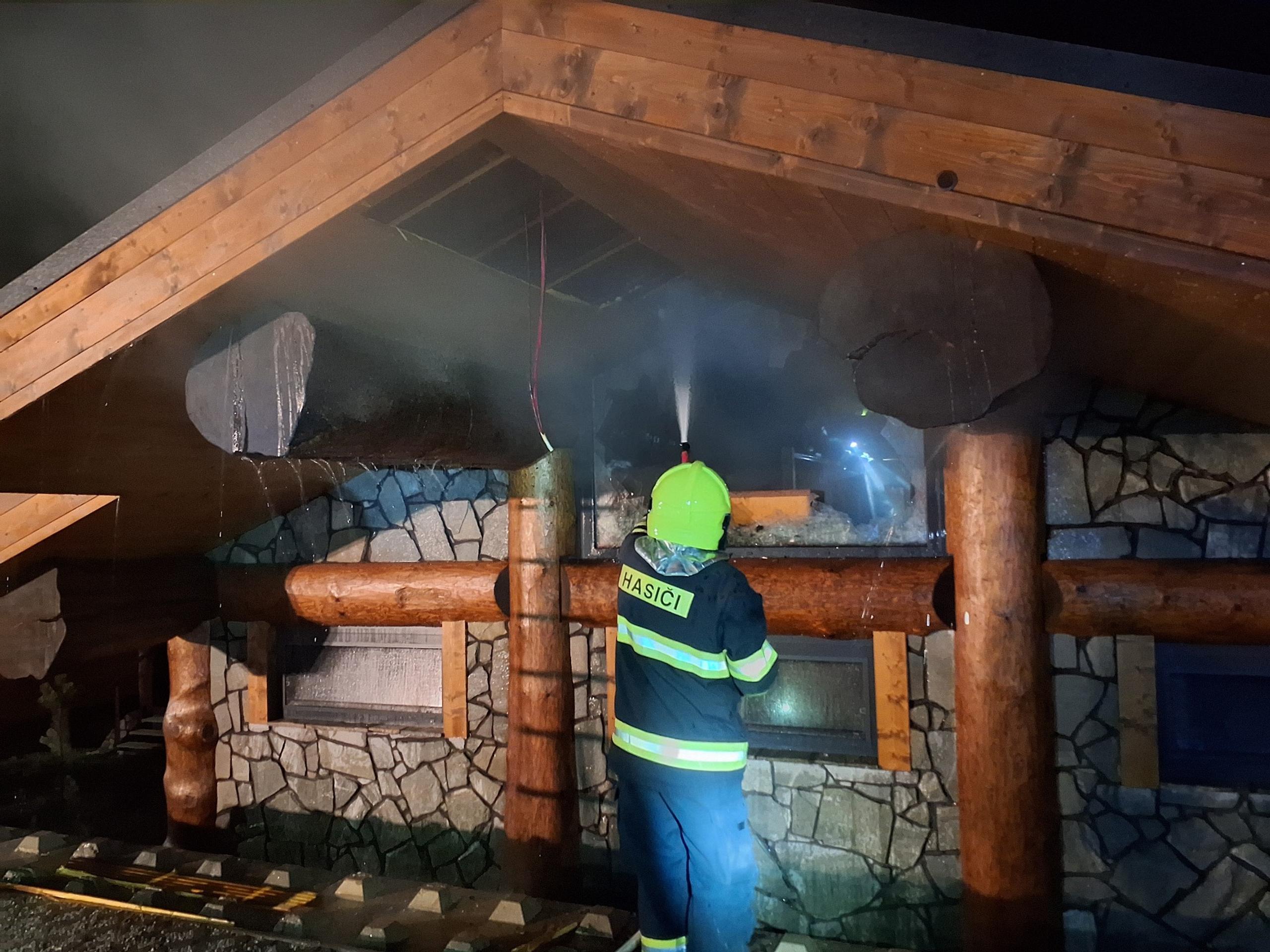 Požiar luxusnej chaty