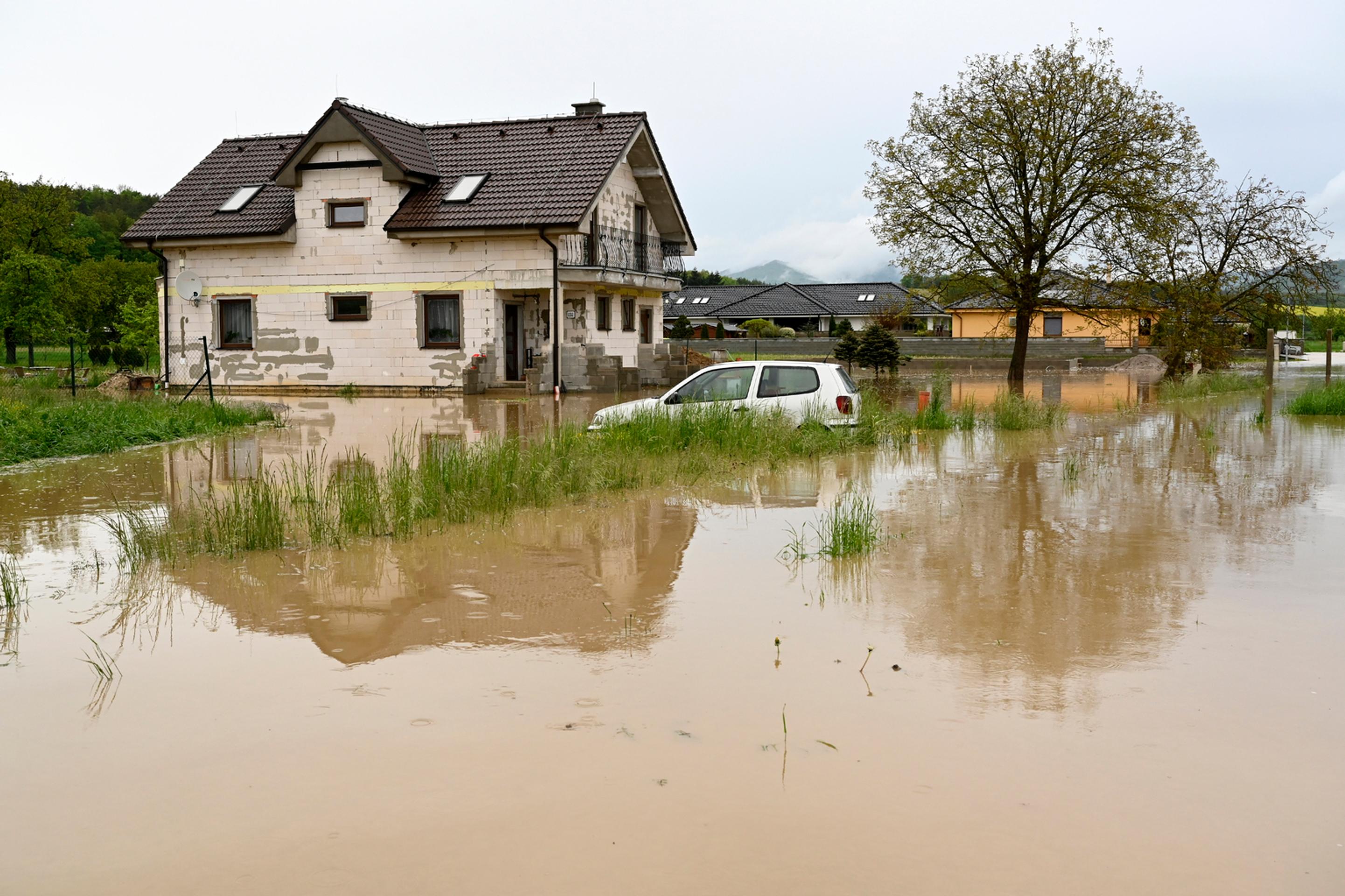 Povodeň v obci Horné Naštice.