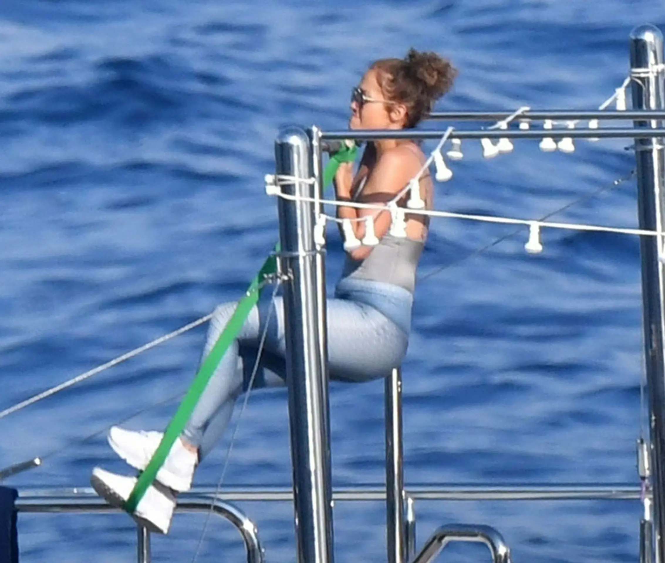 Jennifer Lopez na sebe poctivo maká aj počas dovolenky