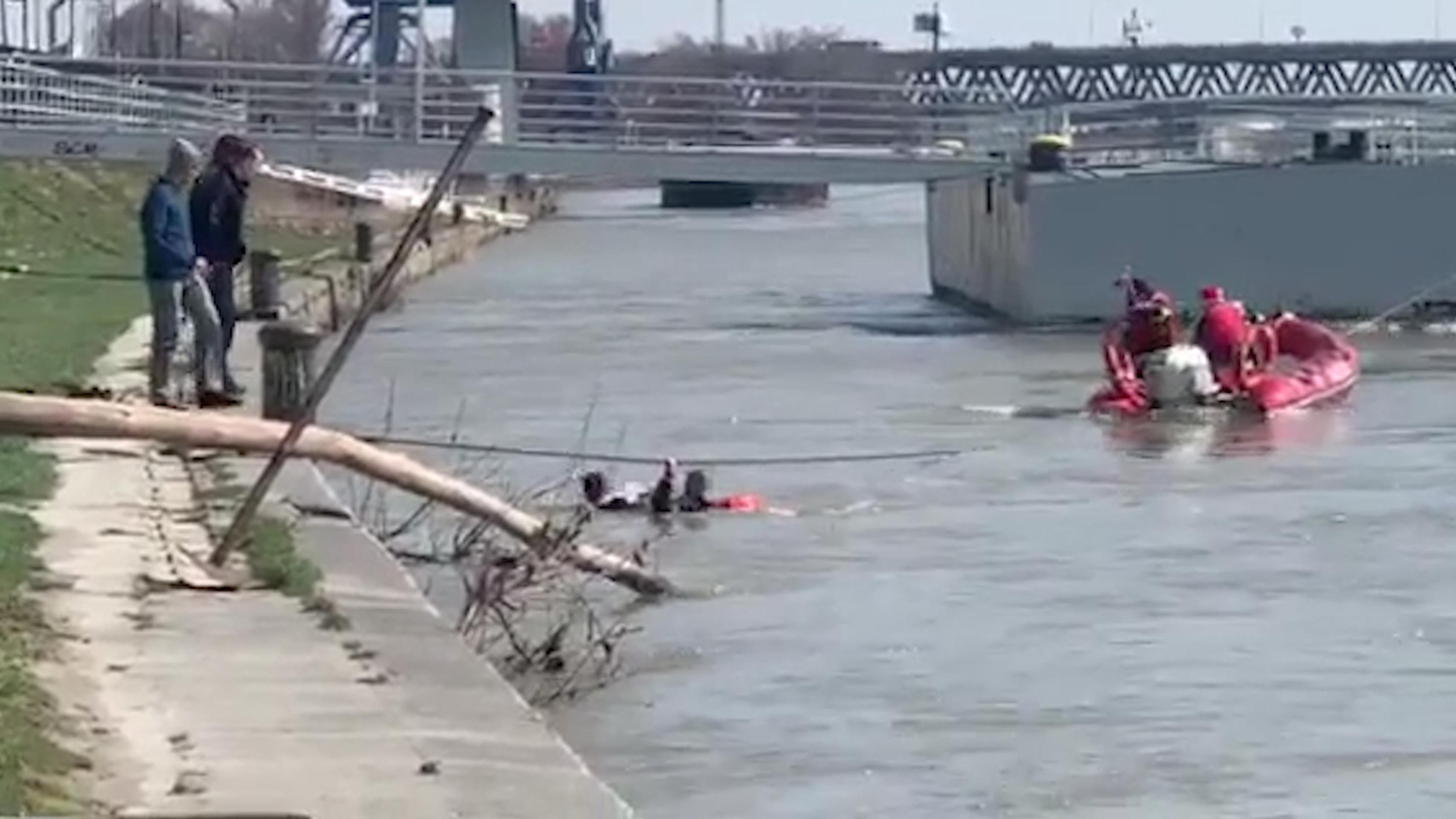 Záchrana ženy z Dunaja.