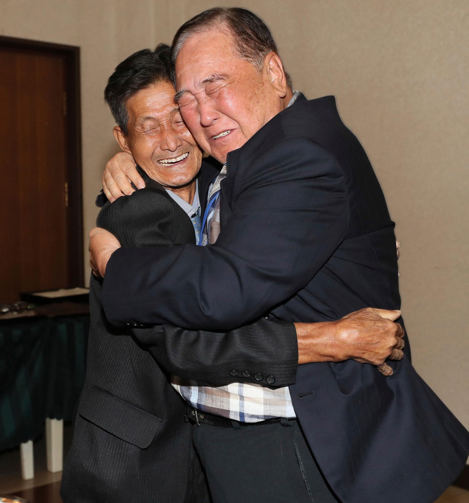 Stretli sa rodiny z Južnej a Severnej Kórey