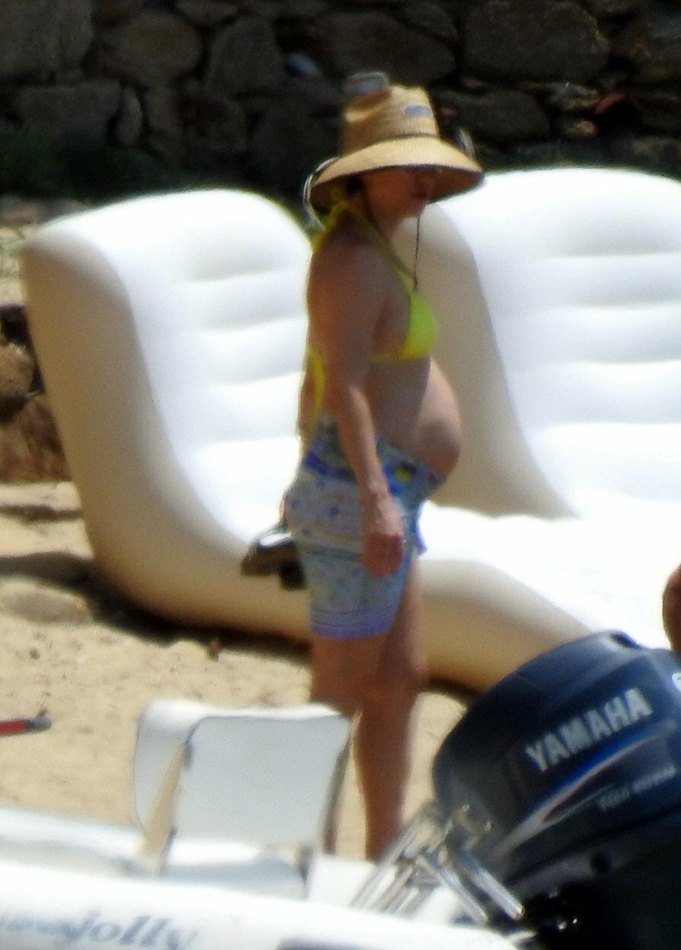 Kate Hudson oddychuje na gréckom ostrove.