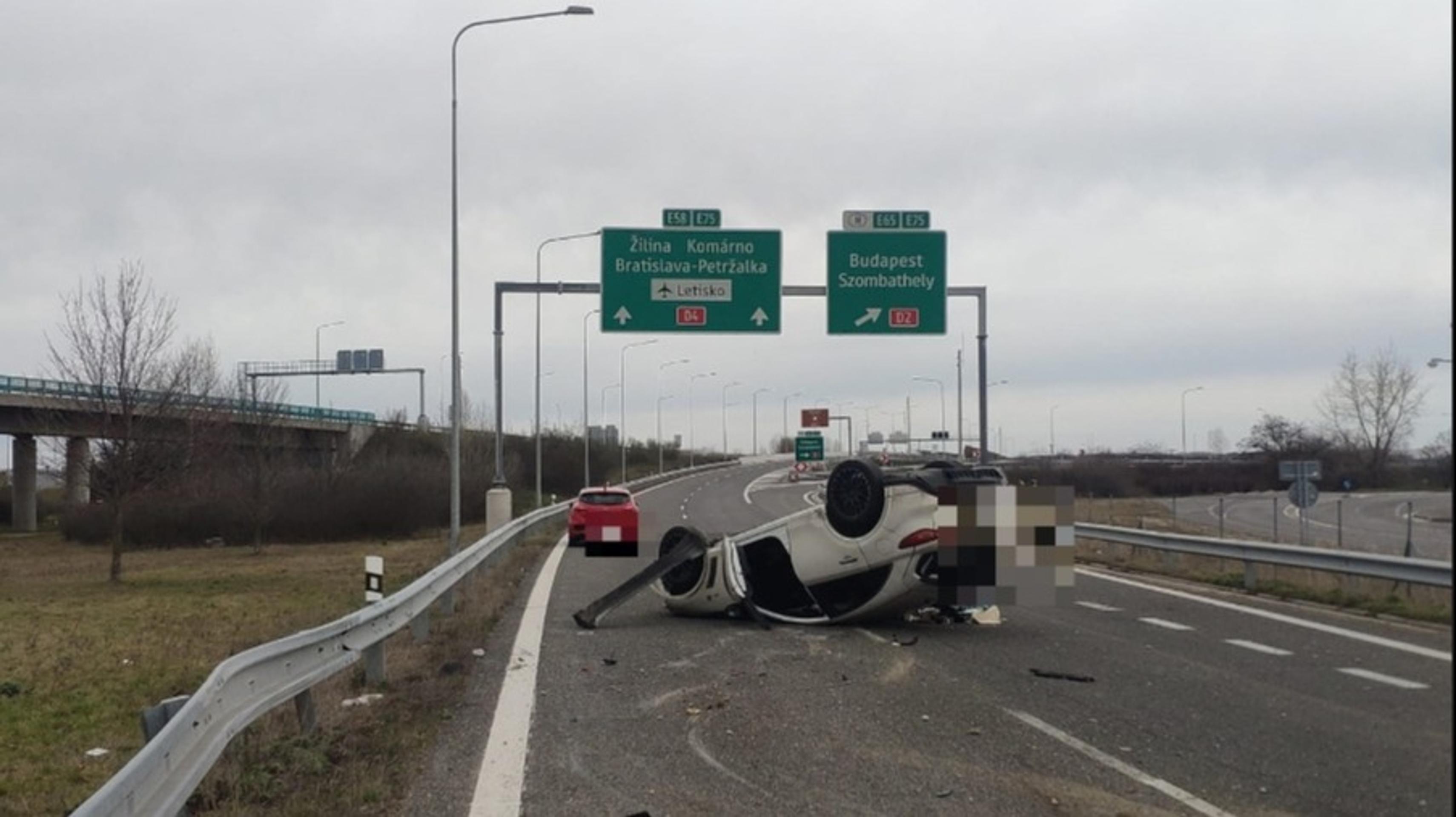 Vážna nehoda na diaľnici D4.