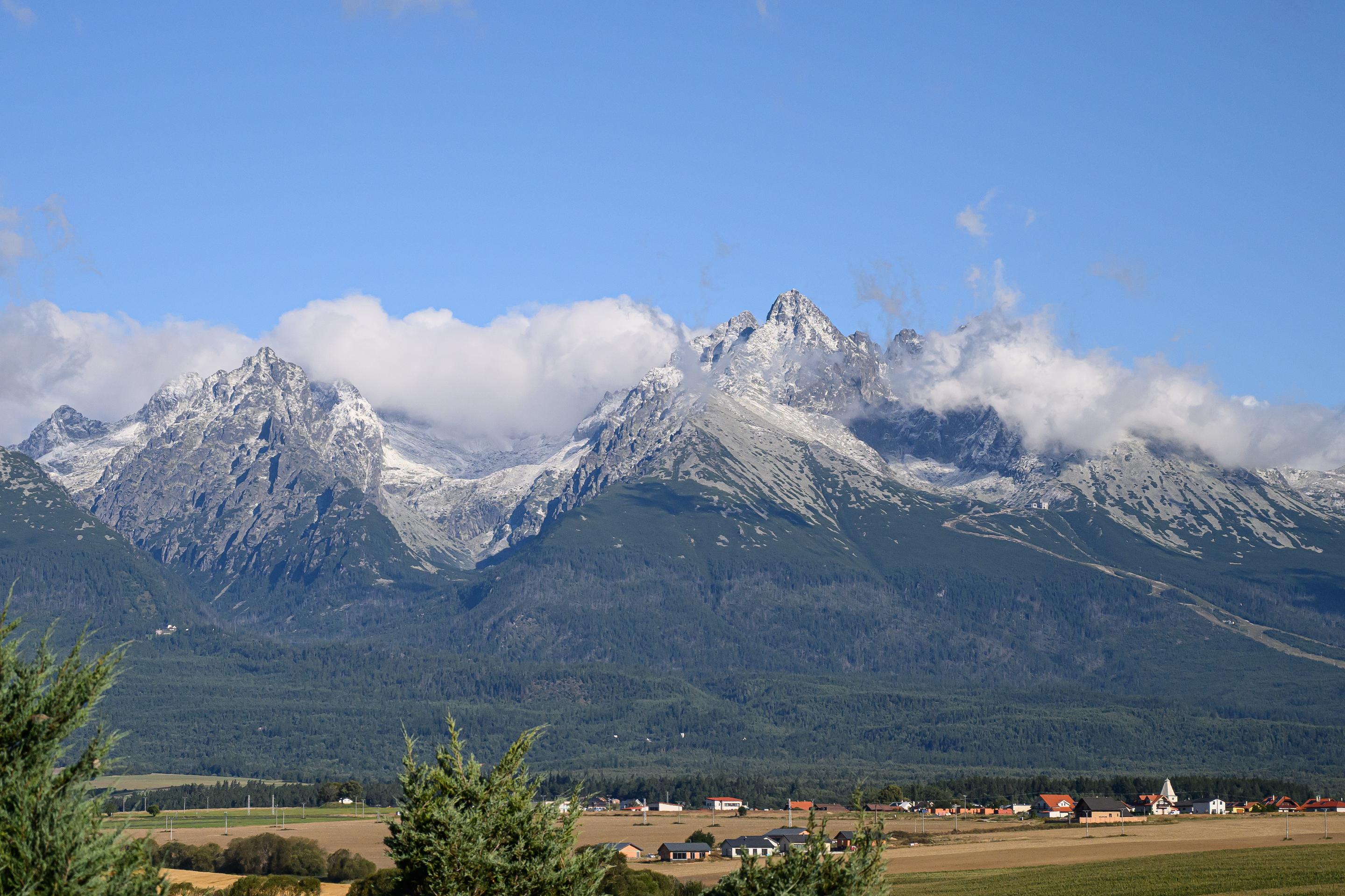 Snehový poprašok vo Vysokých Tatrách 24. augusta 2025