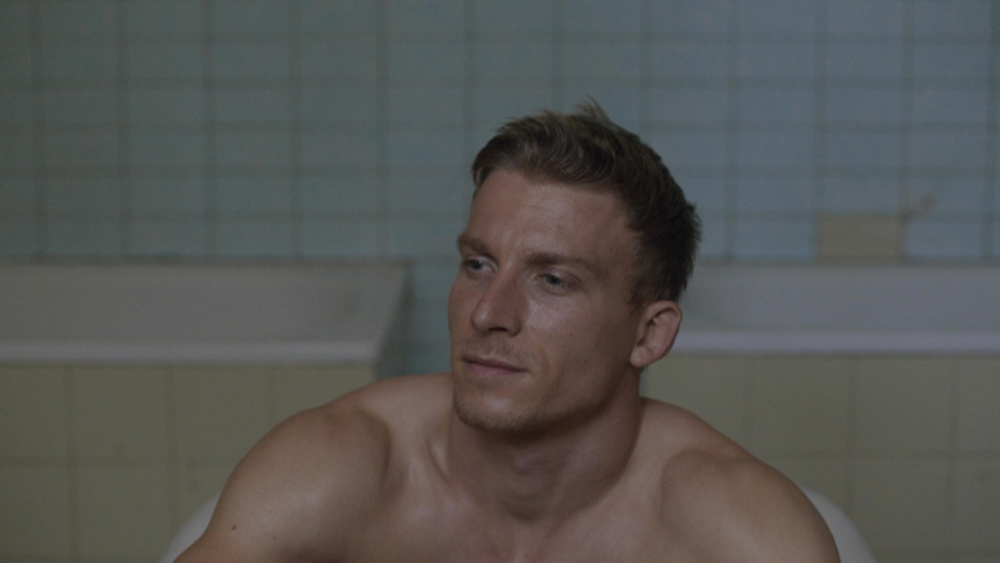 So svadobnou tortou.