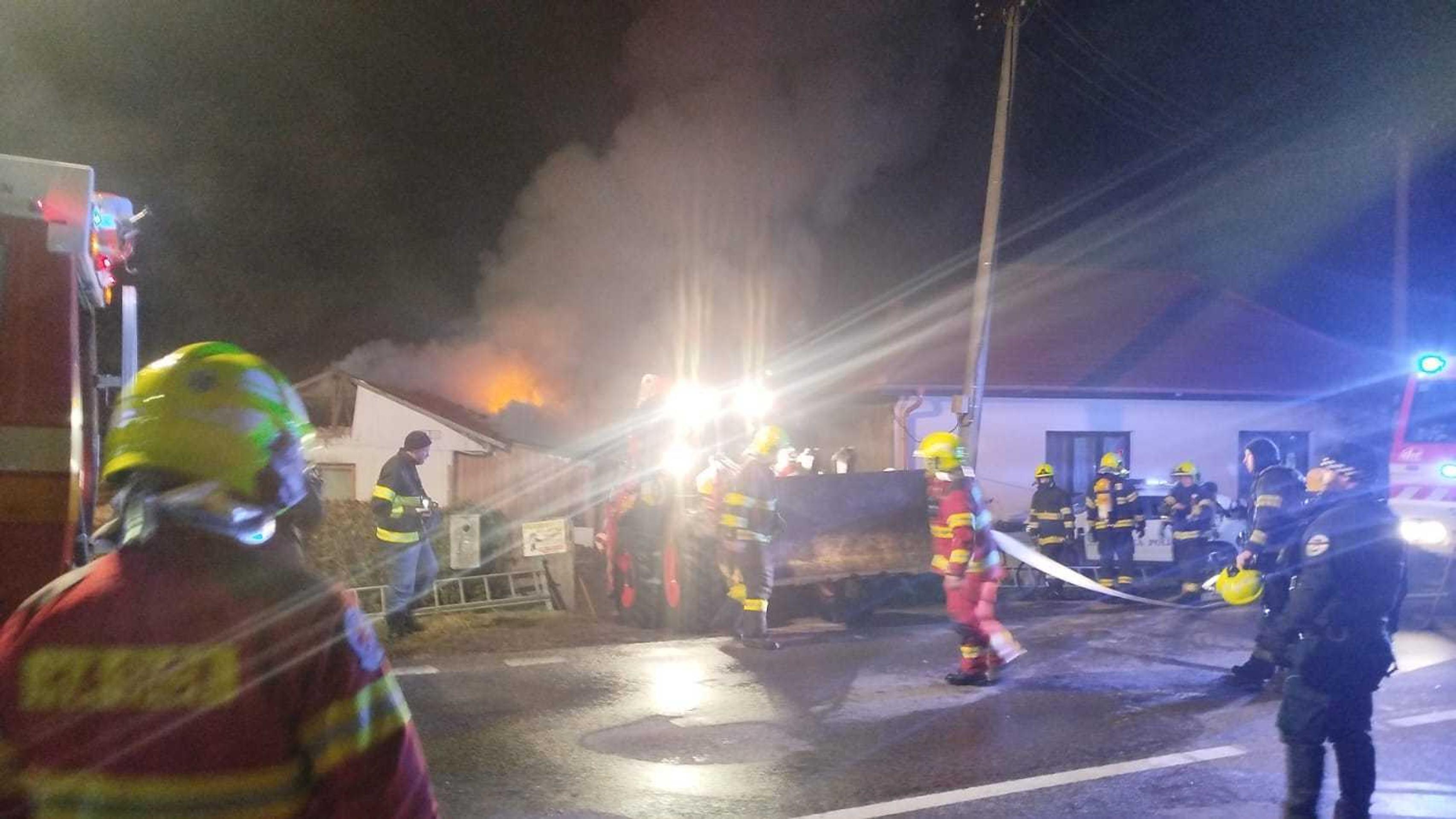 Zasahovalo množstvo hasičov