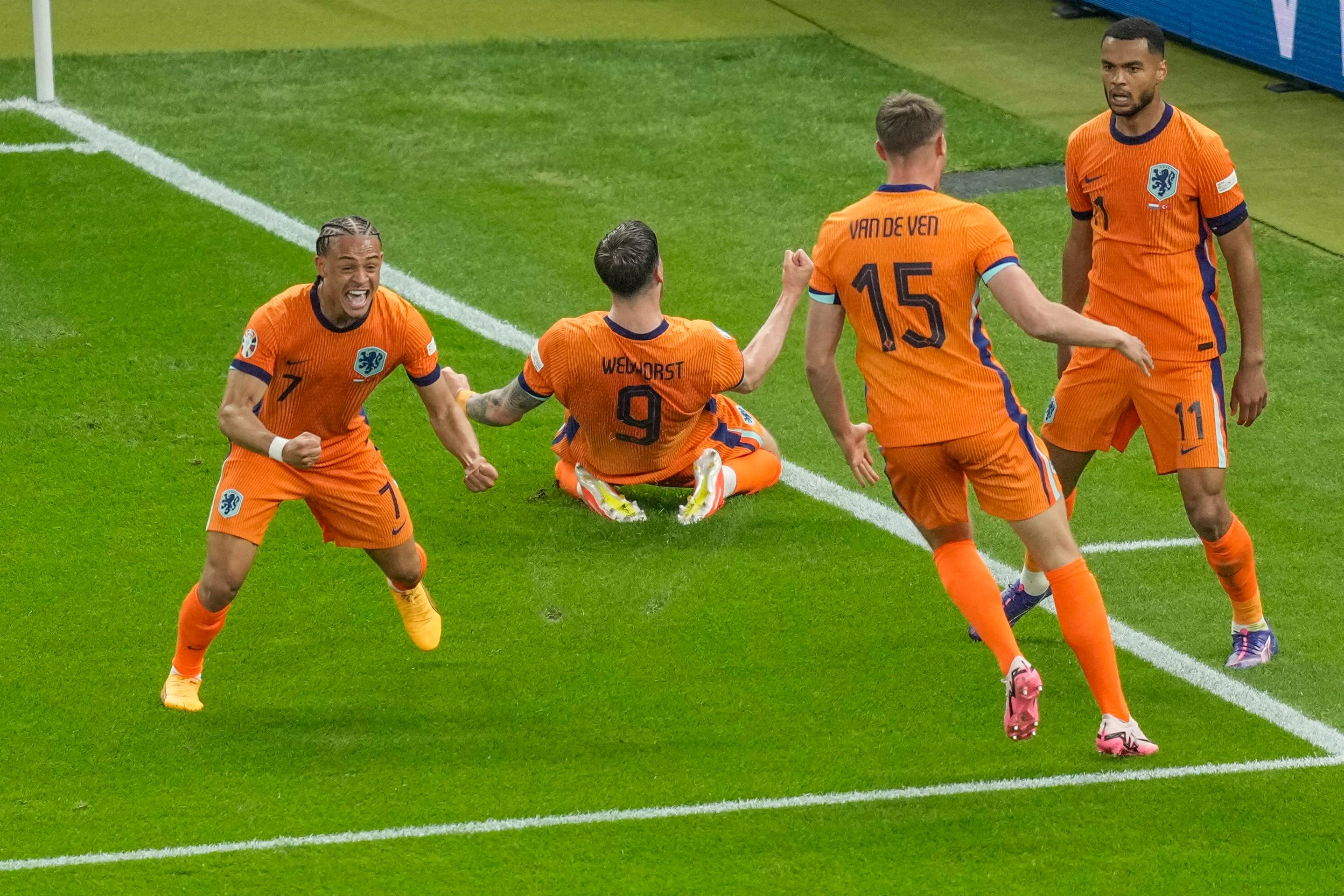 Holandsko oslavuje postup cez Turecko.