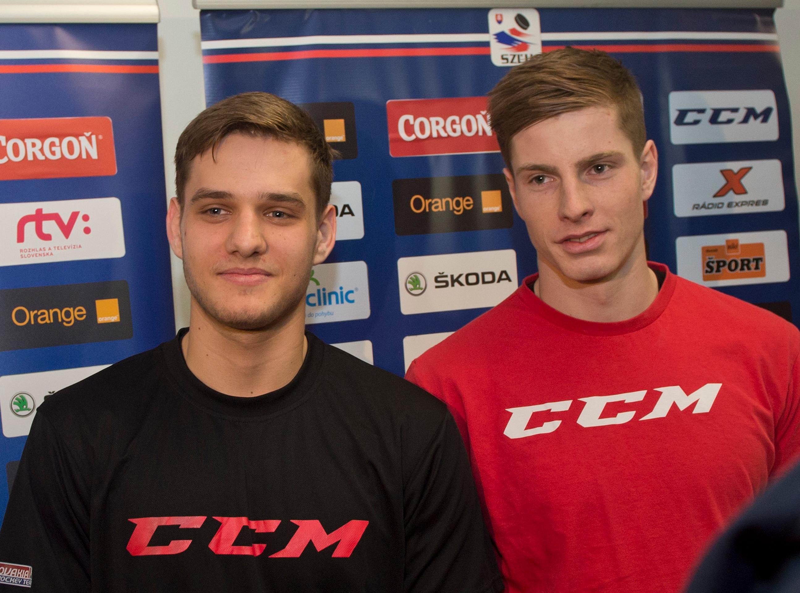 Na archívnej snímke Christián Jaroš (vľavo) a Peter Cehlárik.