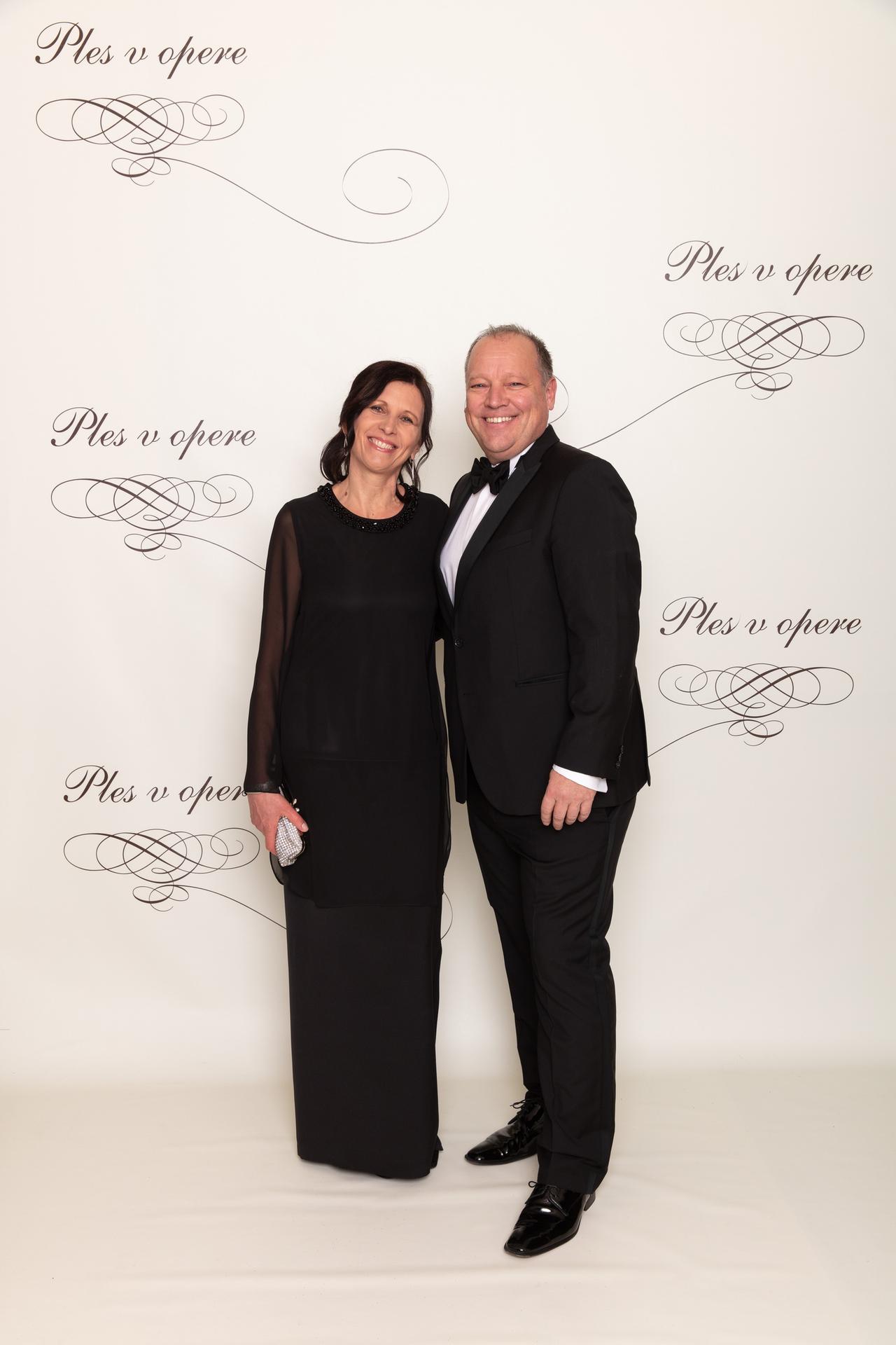 Marek Fašiang s priateľkou. 