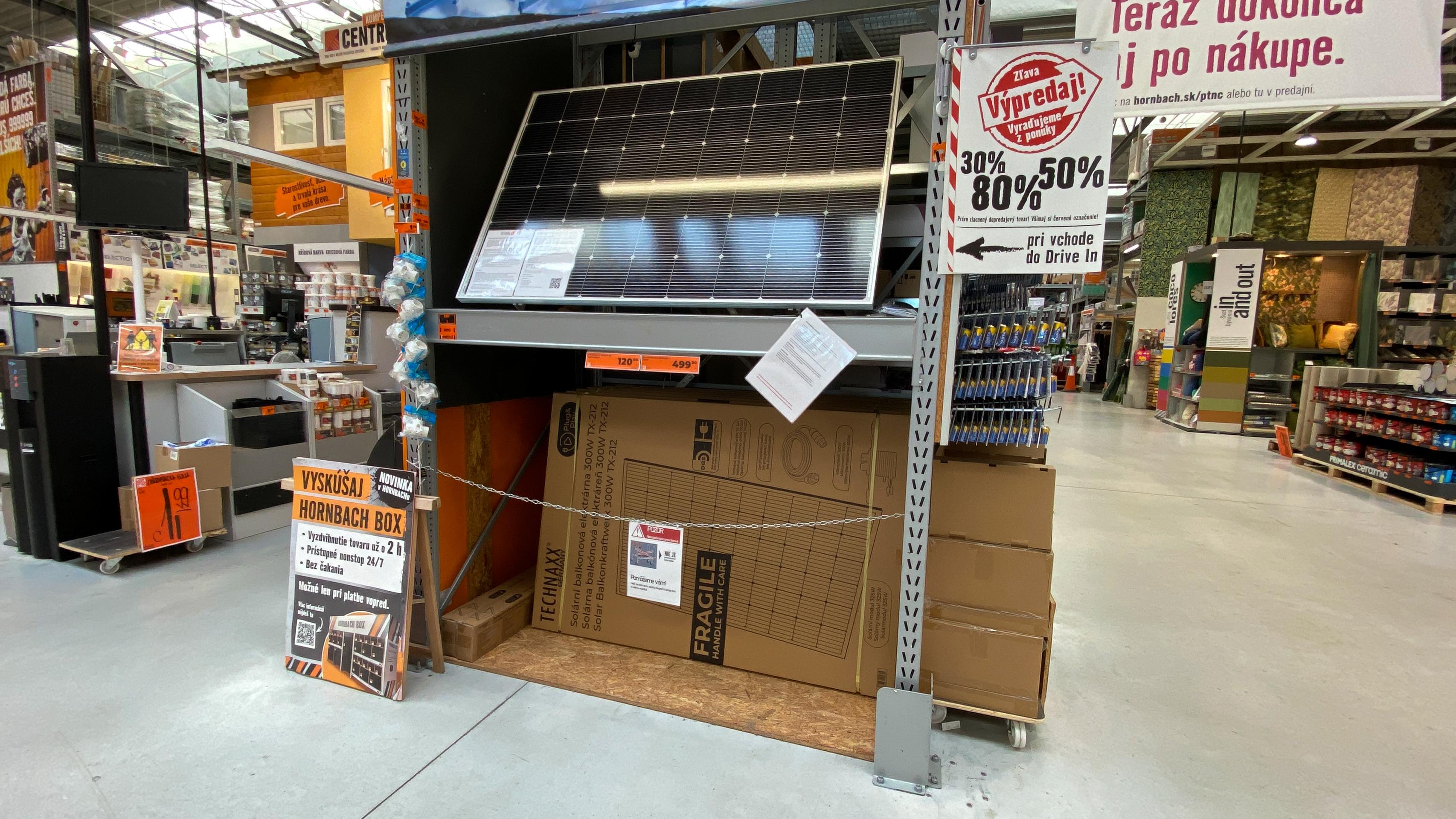 Solárne panely v slovenských obchodoch.