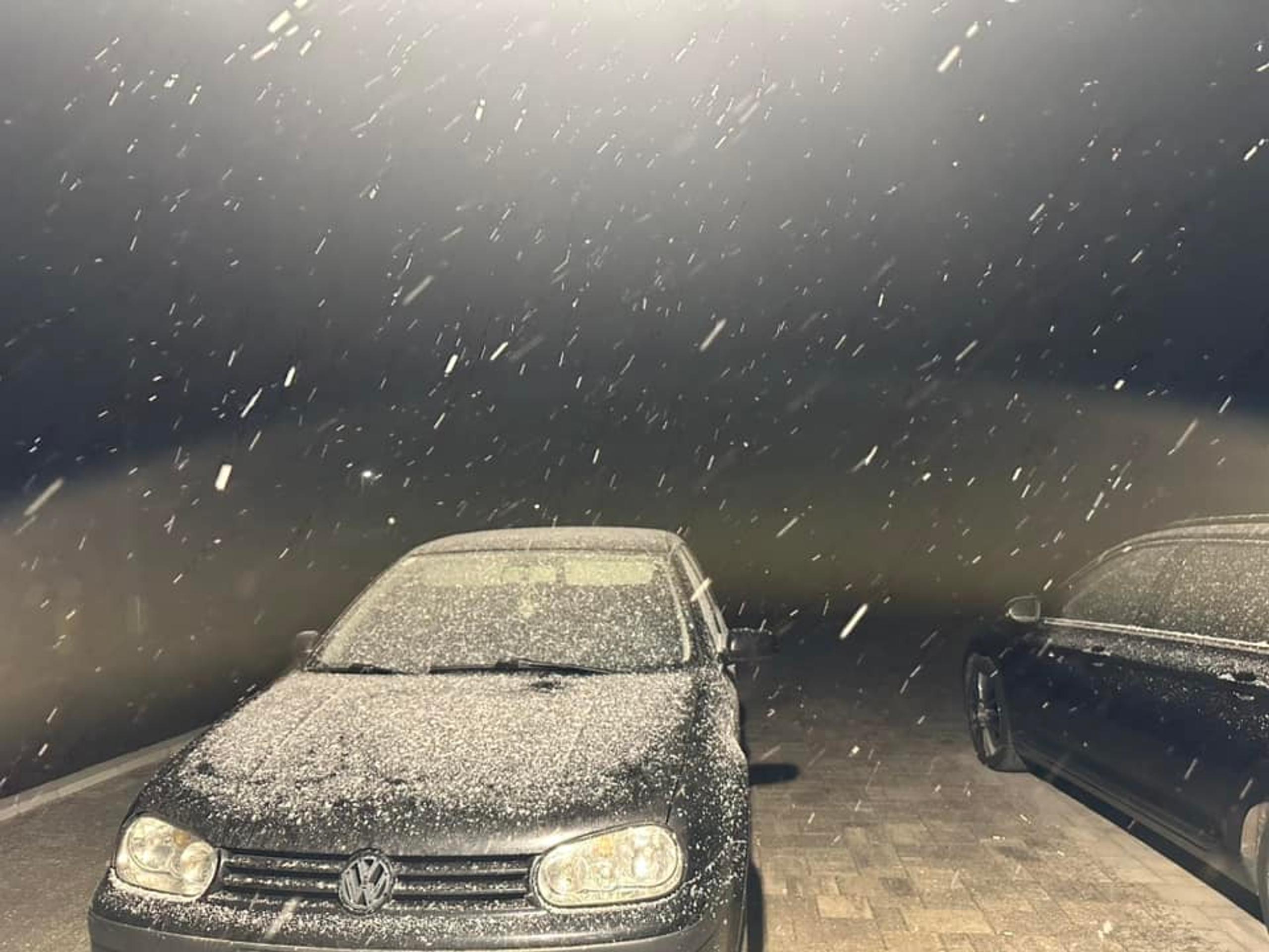 Sneh v obci Osikov v okrese Bardejov.