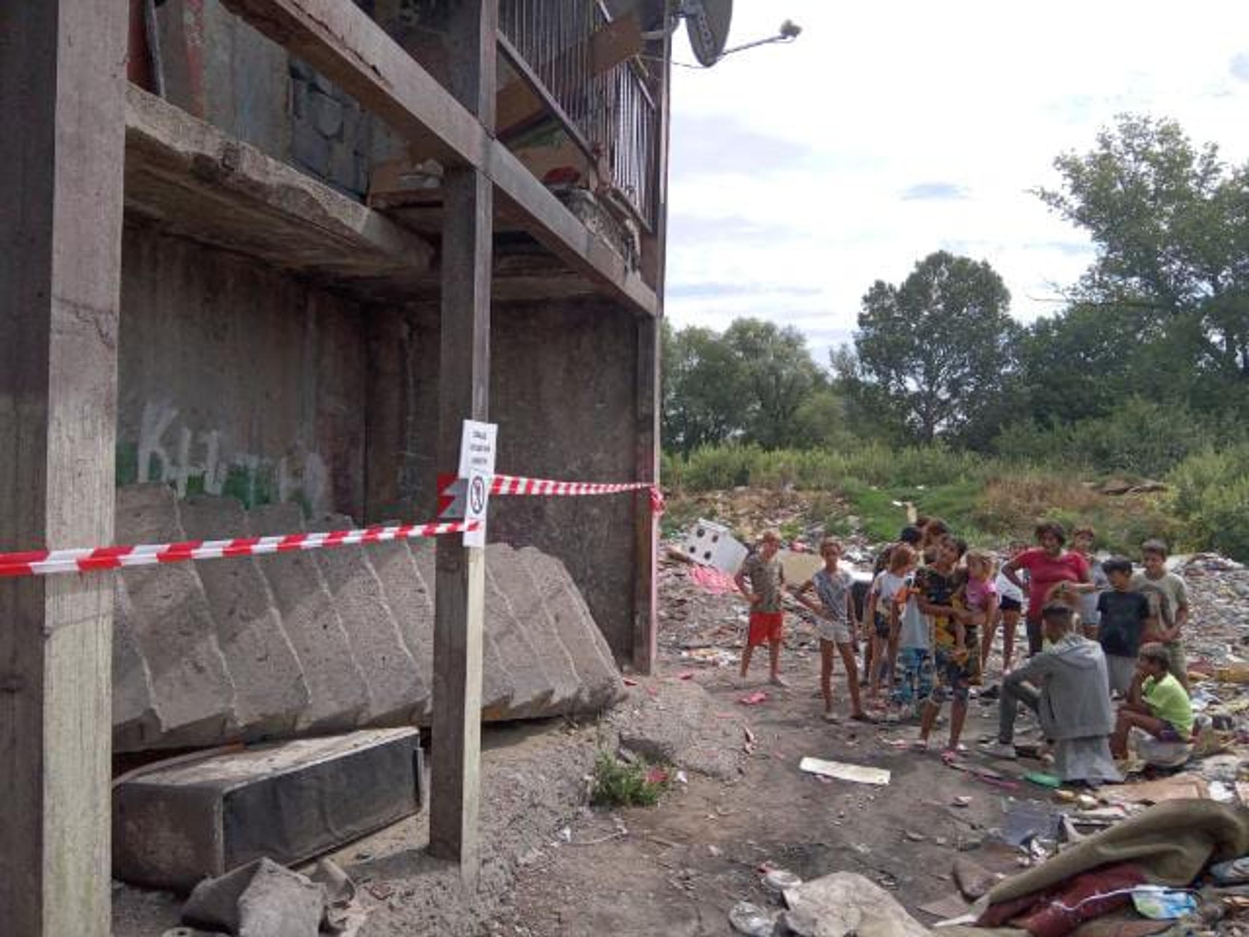 V bytovom dome v Michalovciach sa zrútilo schodisko