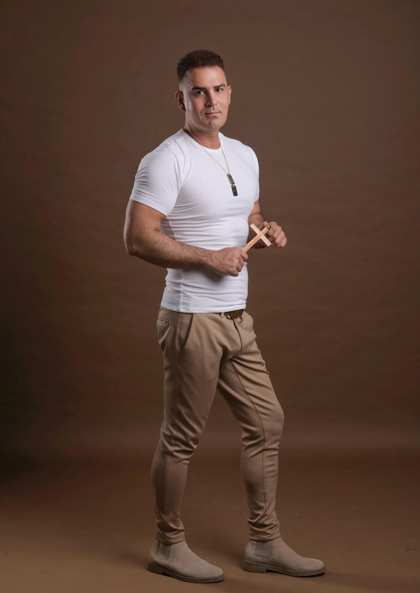 Tomáš Stríž z pohrebnej služby pomáha pozostalým vytvárať spomienkové predmety z popola