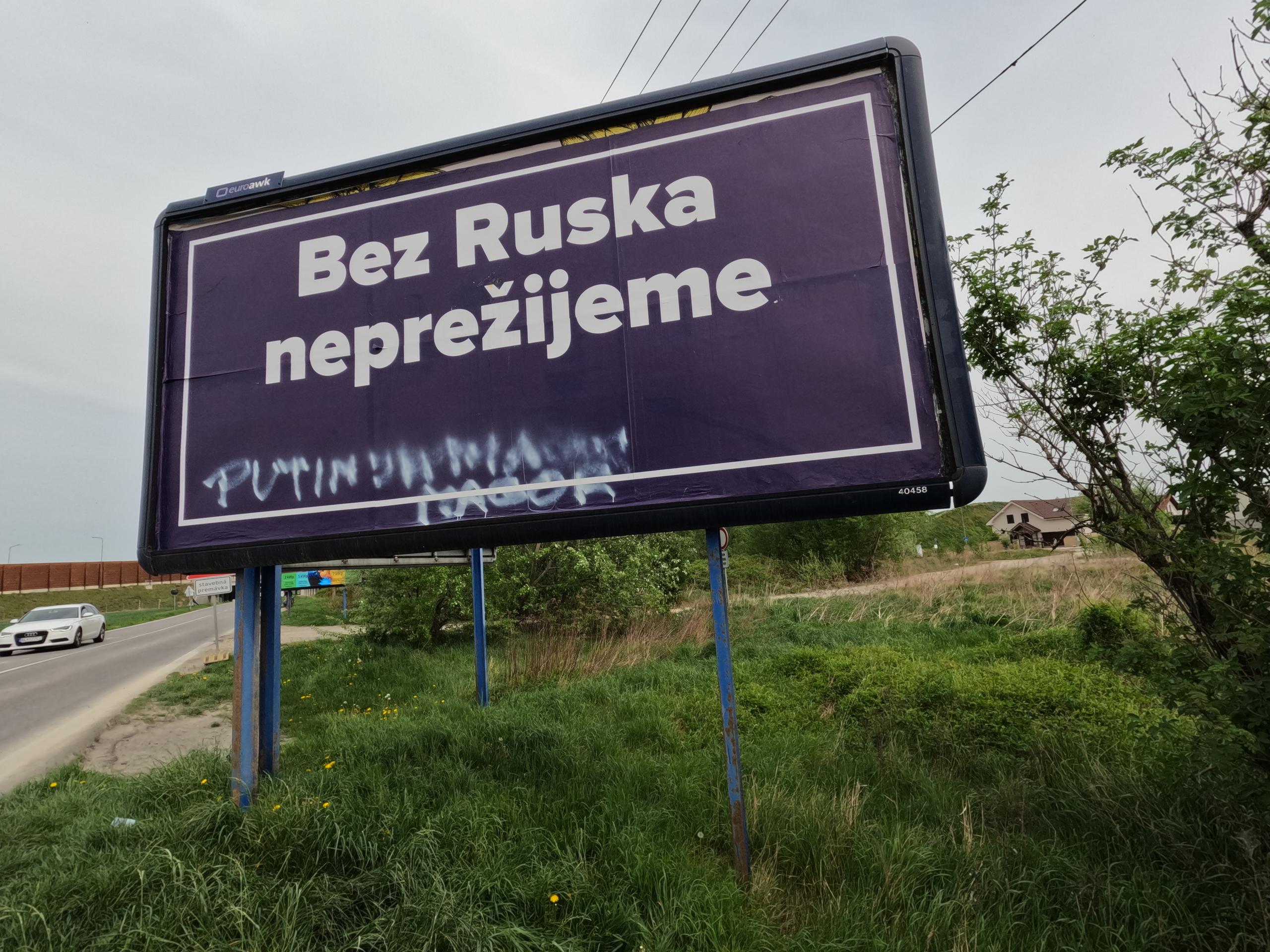 Kontroverzná billboardová kampaň.