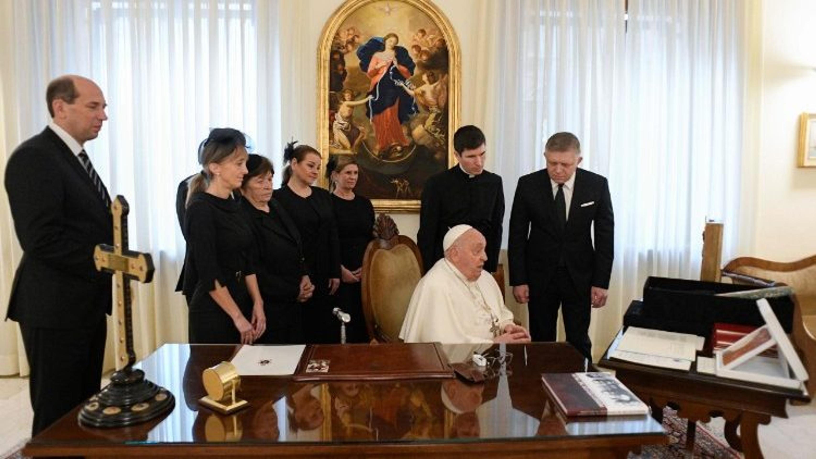 Predsedu vlády SR Roberta Fica dnes vo Vatikáne prijal pápež František