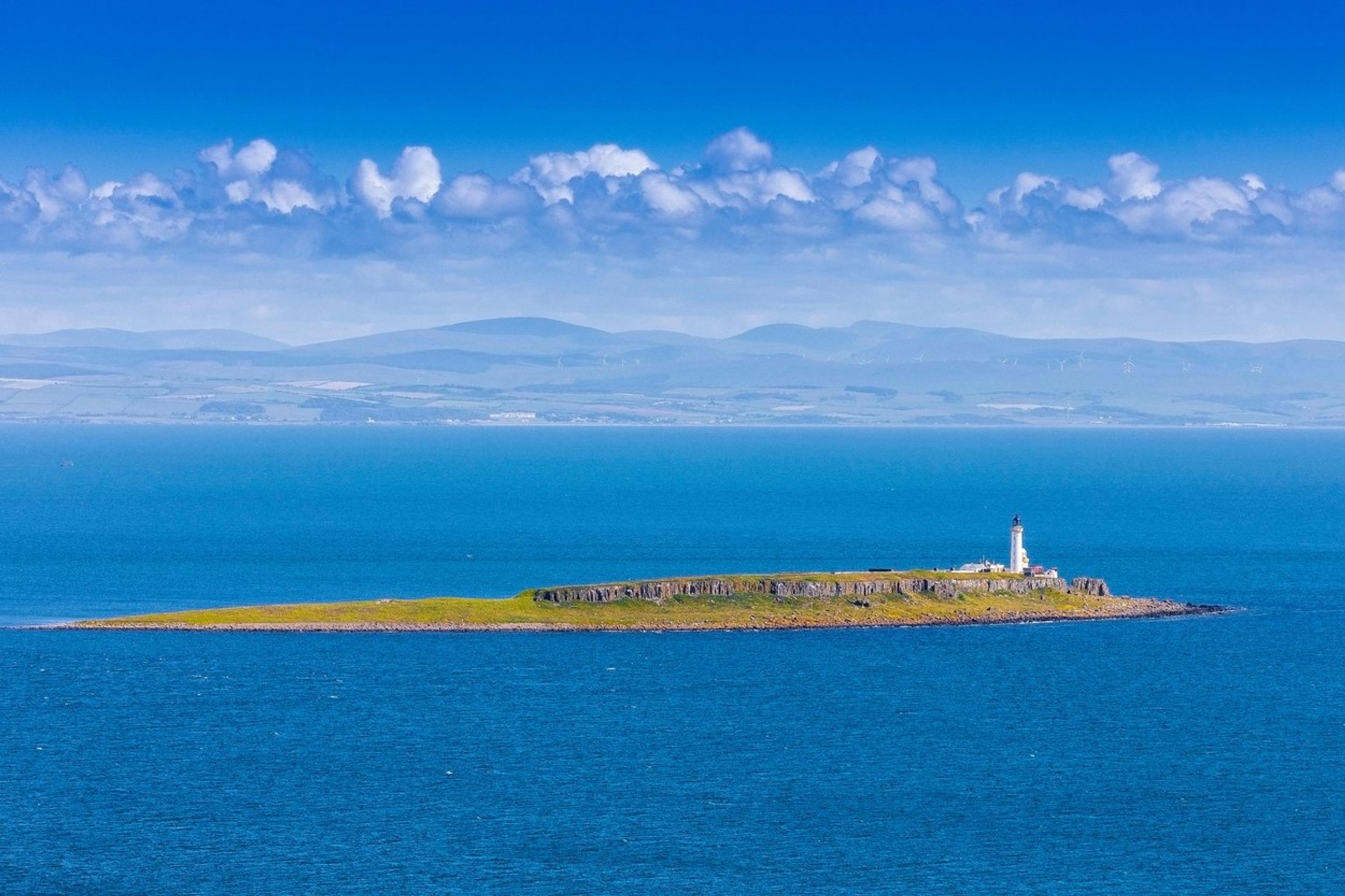 Maják na škótskom ostrove Pladda