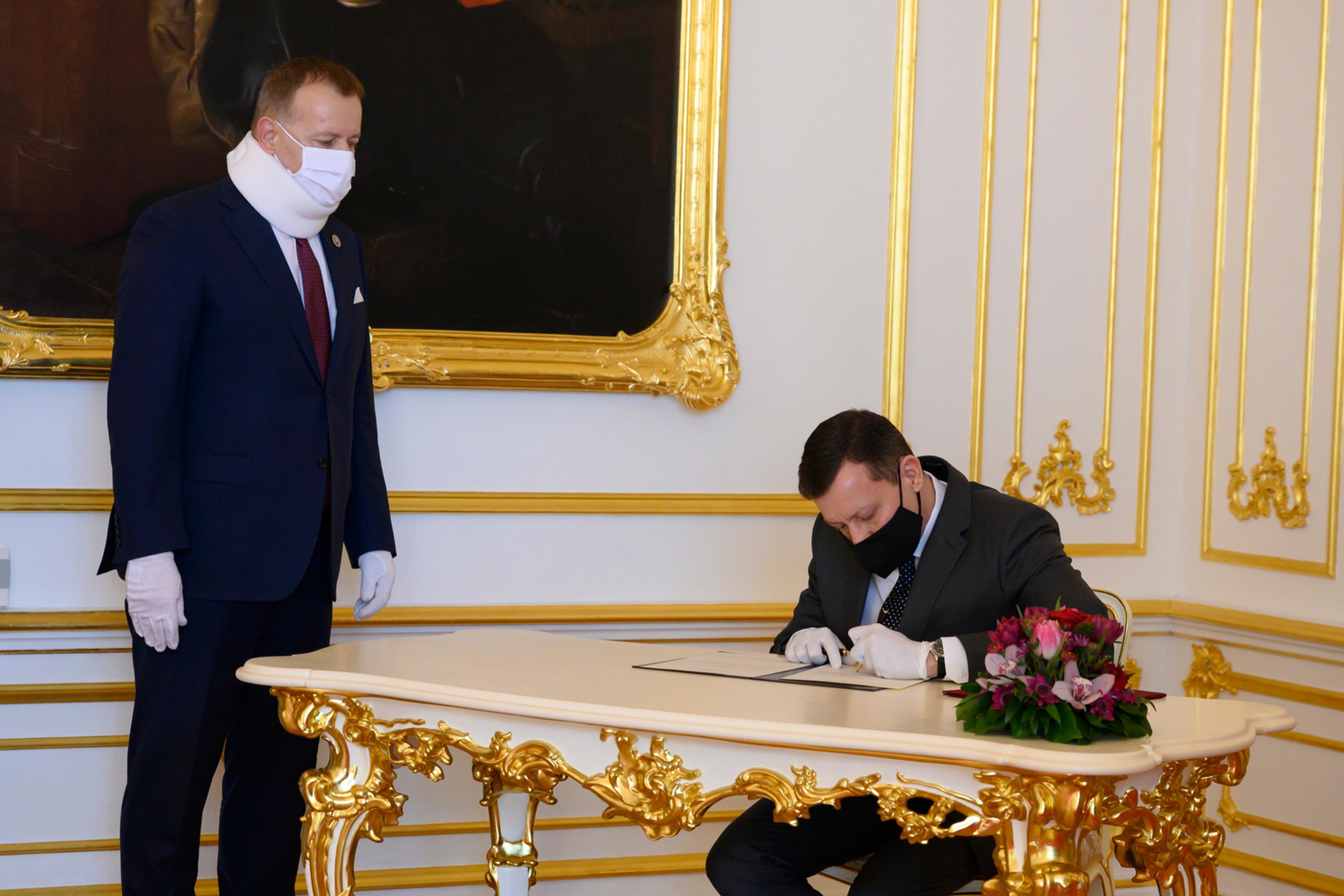 Joseph Ligon v čase zadržania a dnes