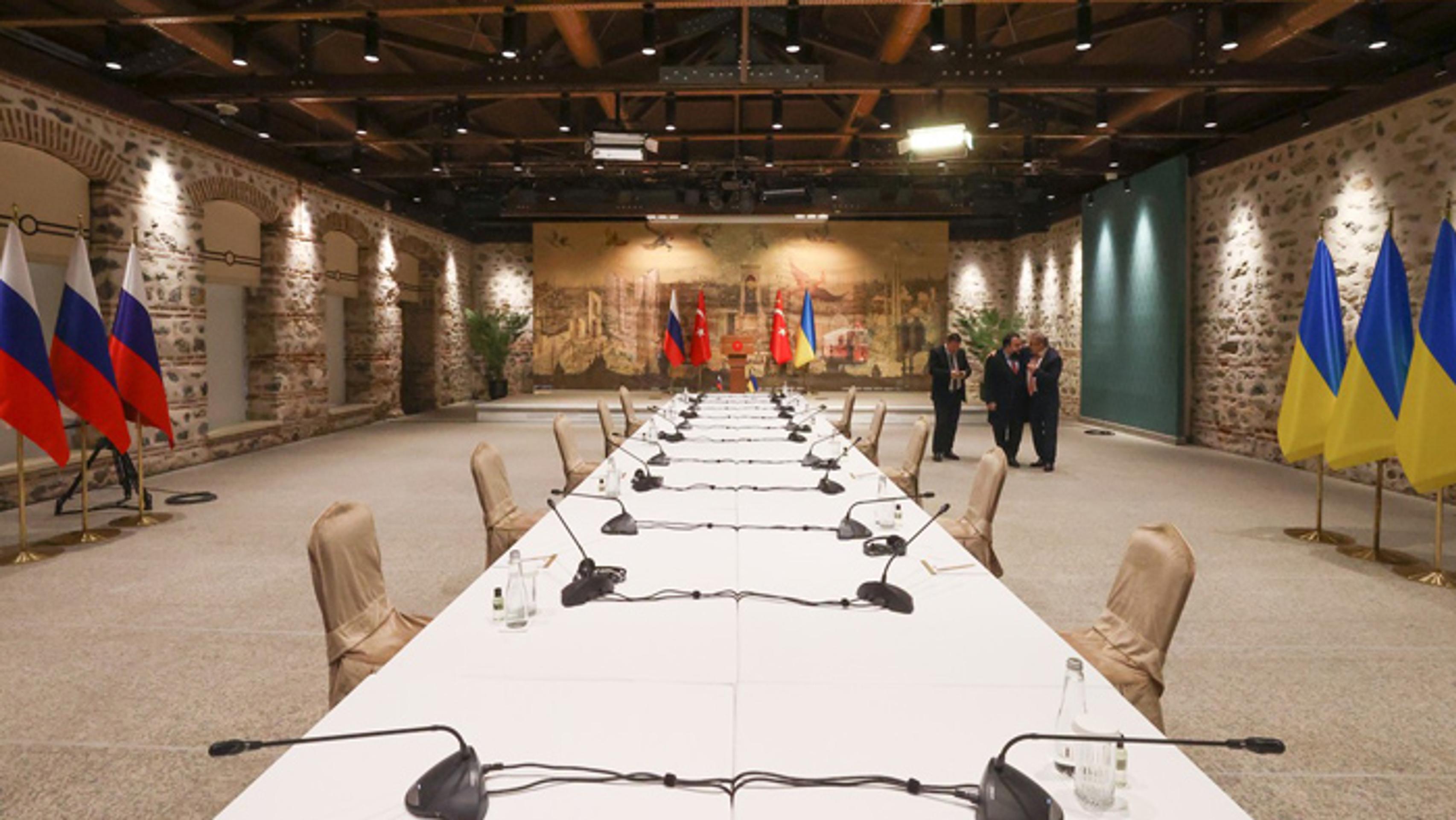 Prípravy na mierové rokovania medzi Ukrajinou a Ruskom v Istanbule.