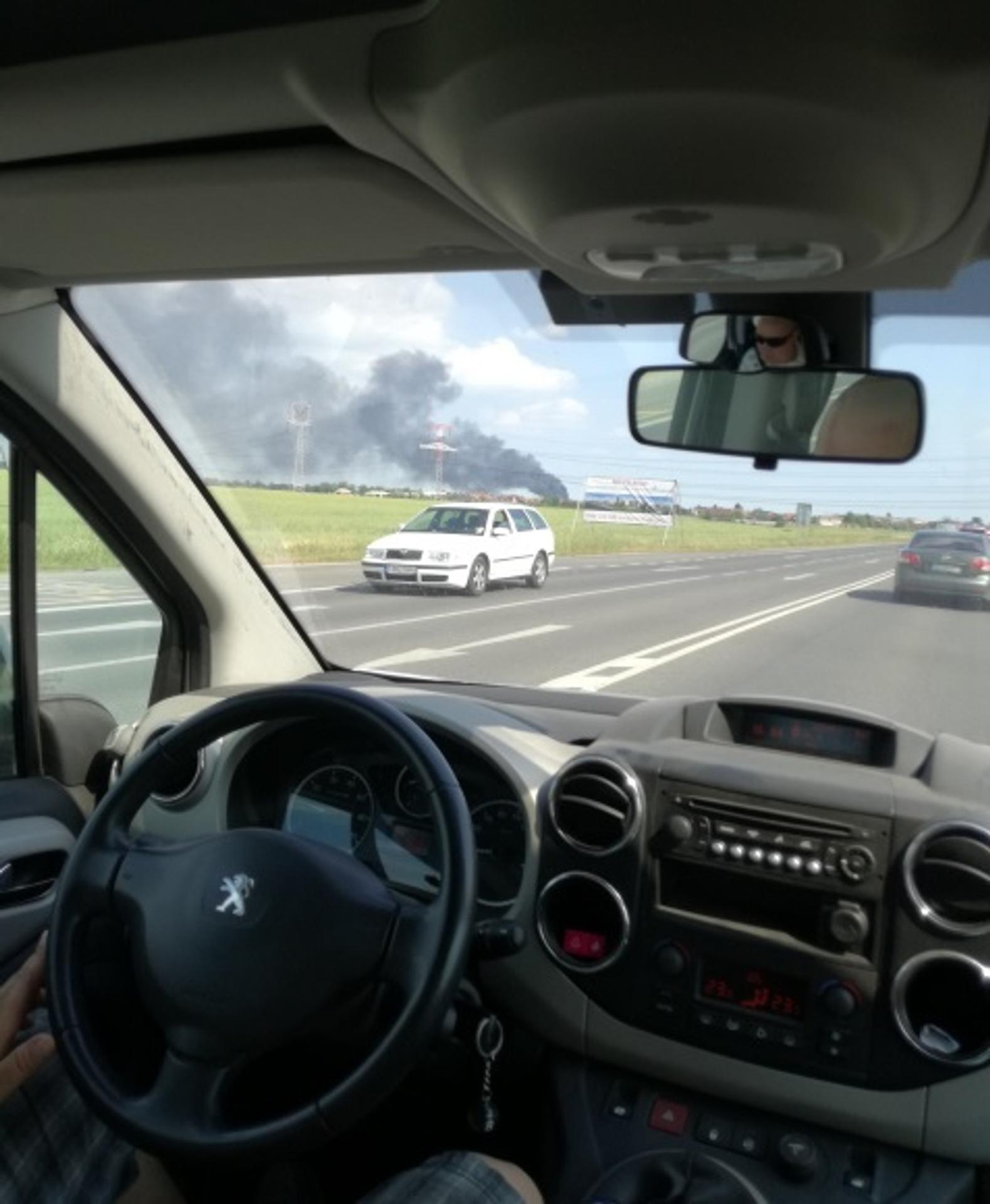 Pohľad na požiar z Bratislavy.