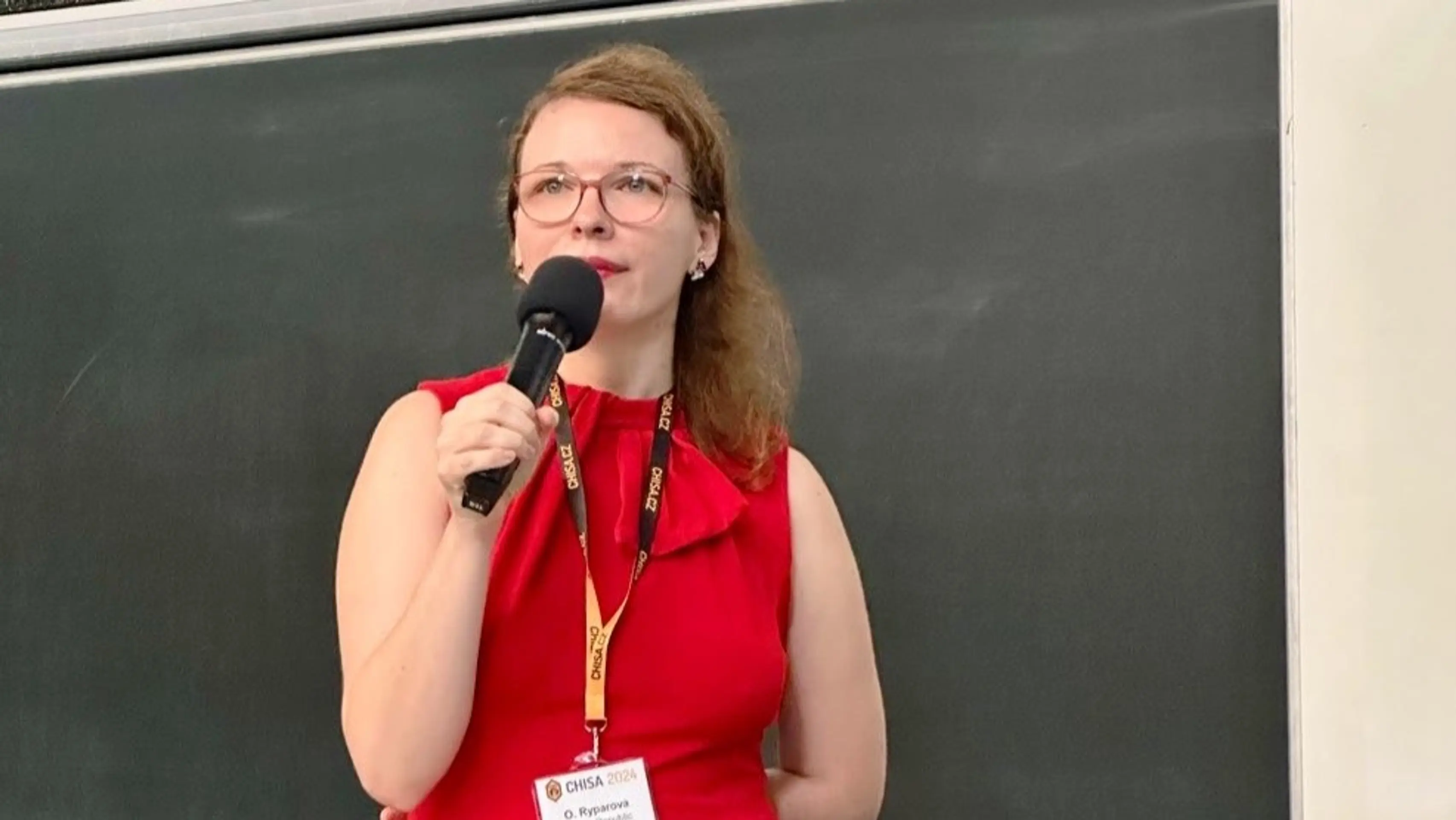 Olga Ryparová – autorka vzdelávacieho projektu Olinium, ktorý približuje chémiu na sociálnych sieťach