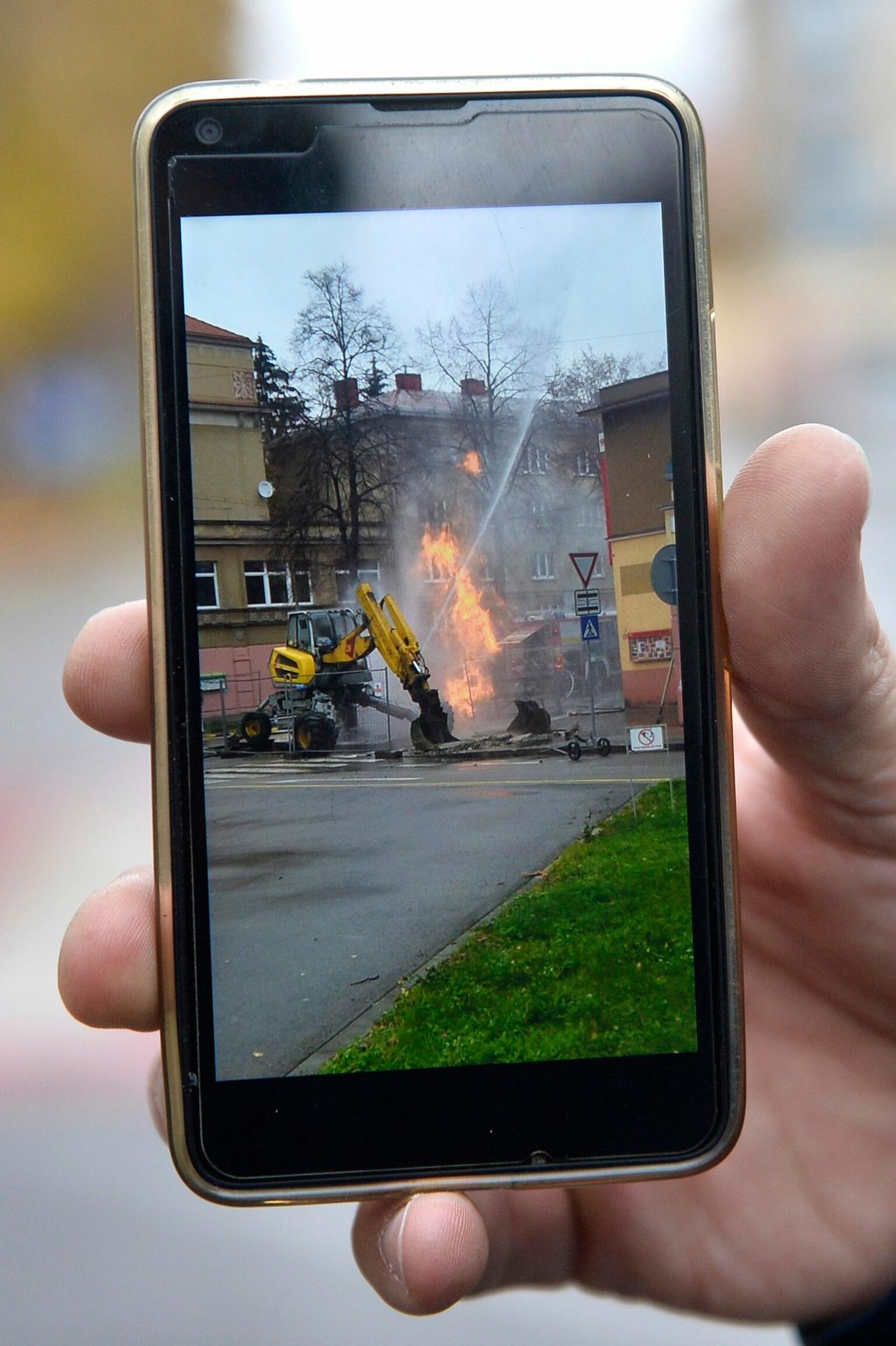 Počas výkopových prác bager prerazil plynovú prípojku