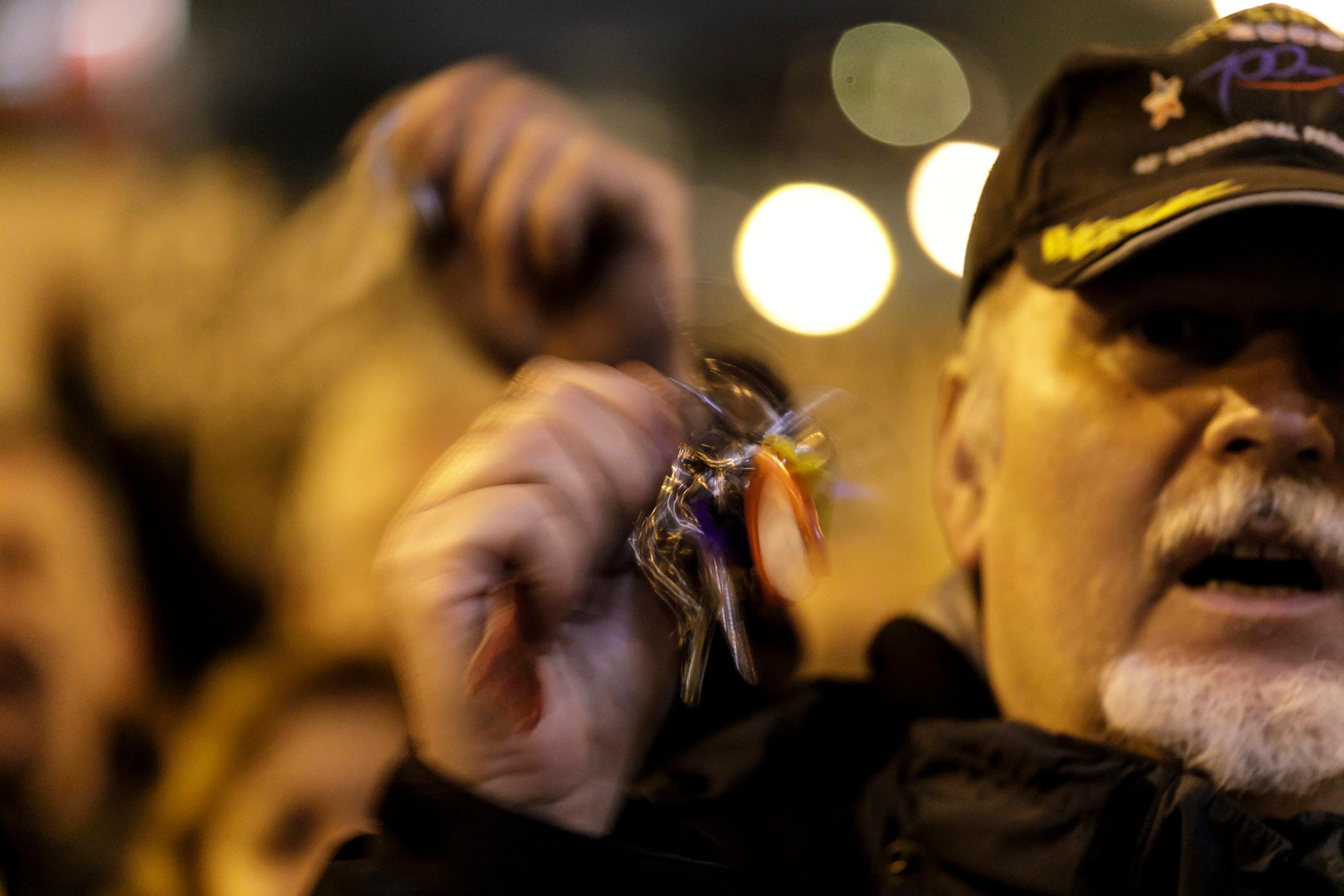 Na bratislavský protest Za slušné Slovensko prišlo podľa odhadov do 65-tisíc ľudí. 