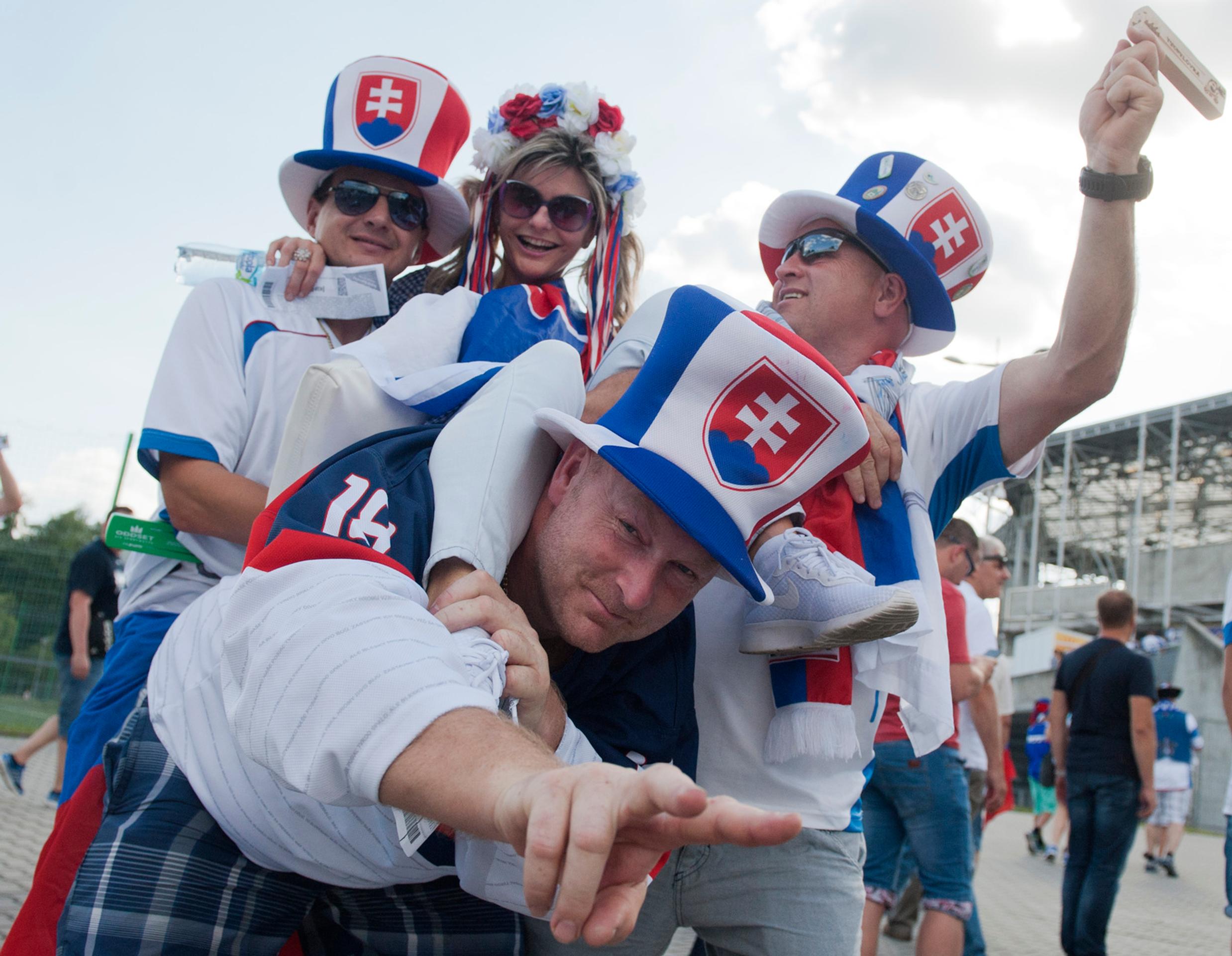 Na snímke slovenskí fanúšikovia pred zápasom skupiny A na ME futbalistov do 21 rokov Slovensko - Anglicko.