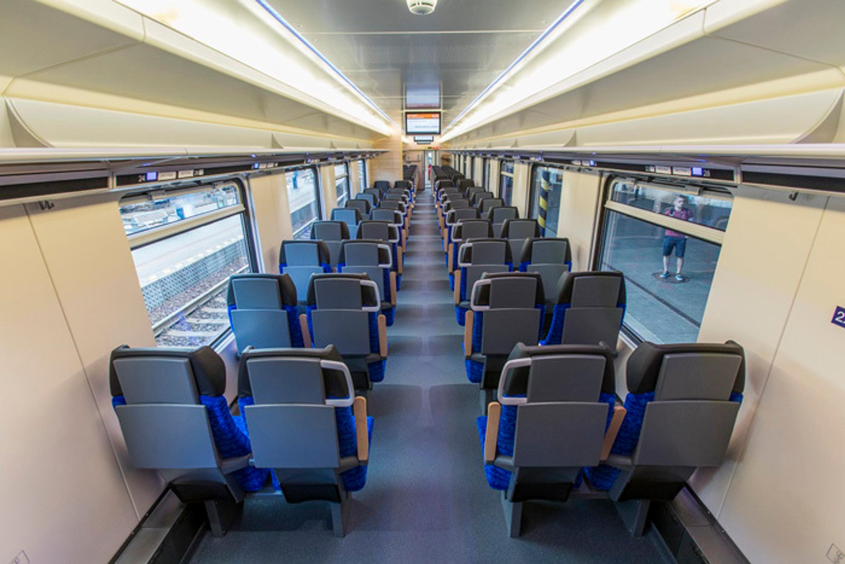 Veľkopriestorový vozeň Bmpz.