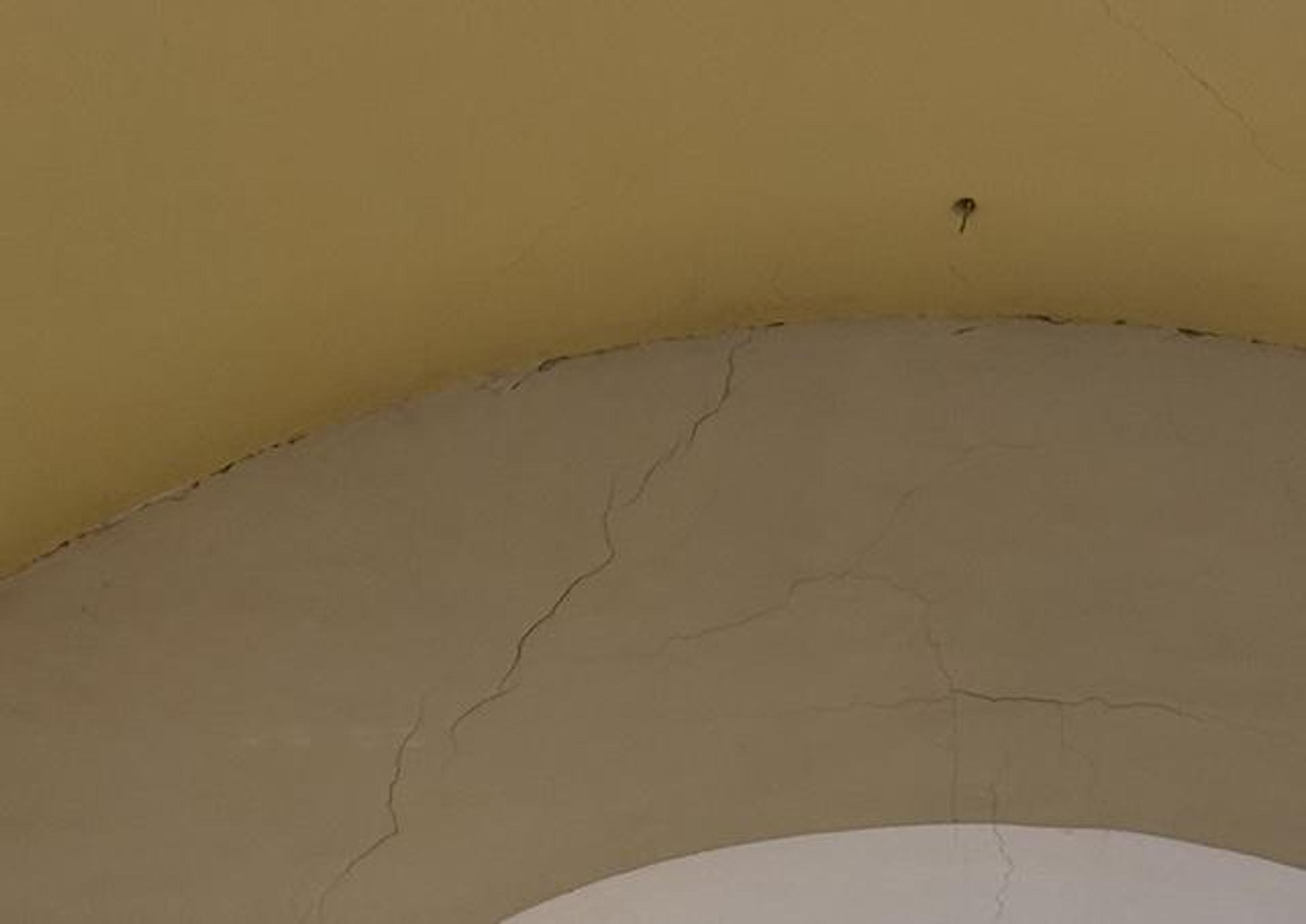 Zemetrasenie poškodilo 350-ročný kostol v Báči