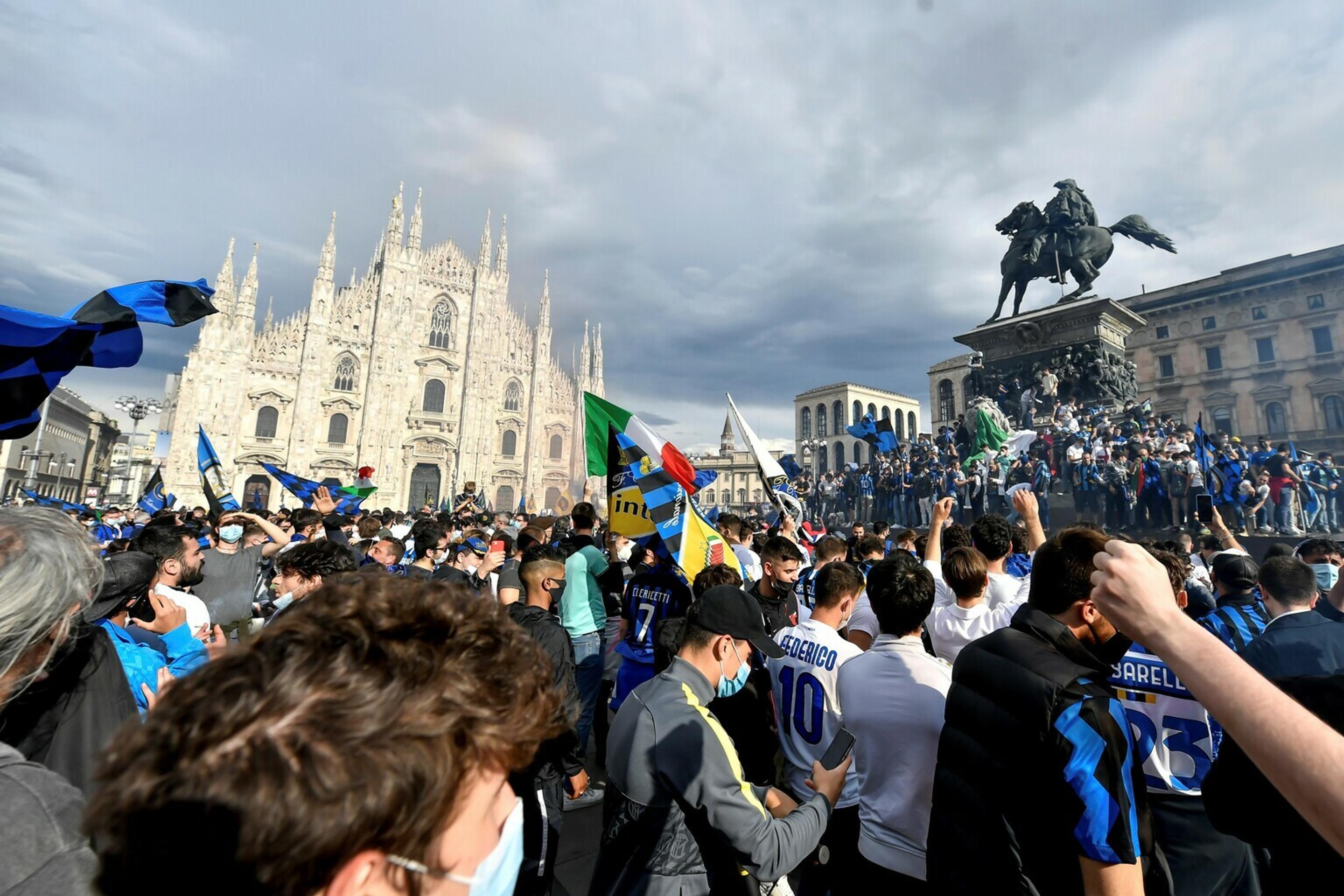 Oslavy v Miláne.