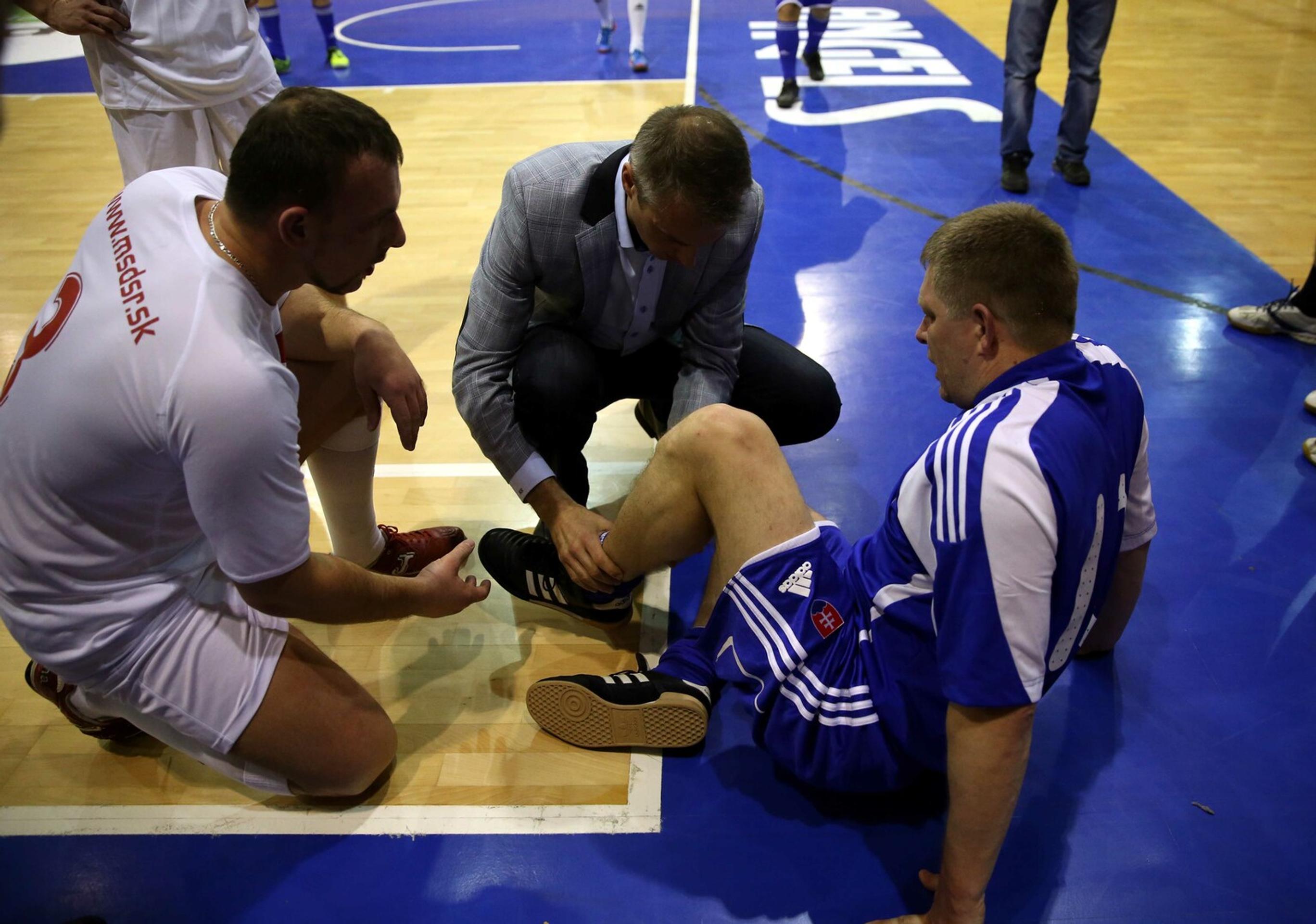 Robert Fico sa zranil na futbalovom zápase