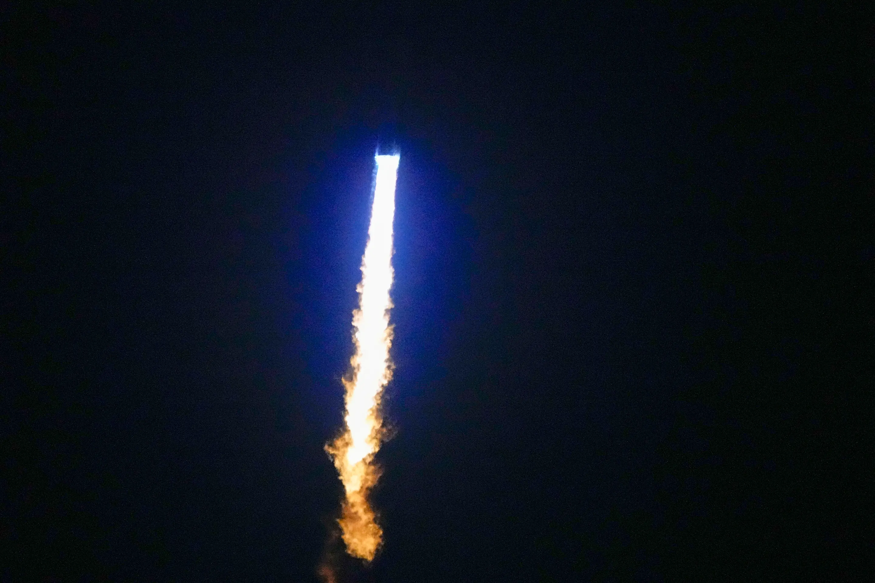 Nosná raketa New Glenn odštartovala na prvý skúšobný let.