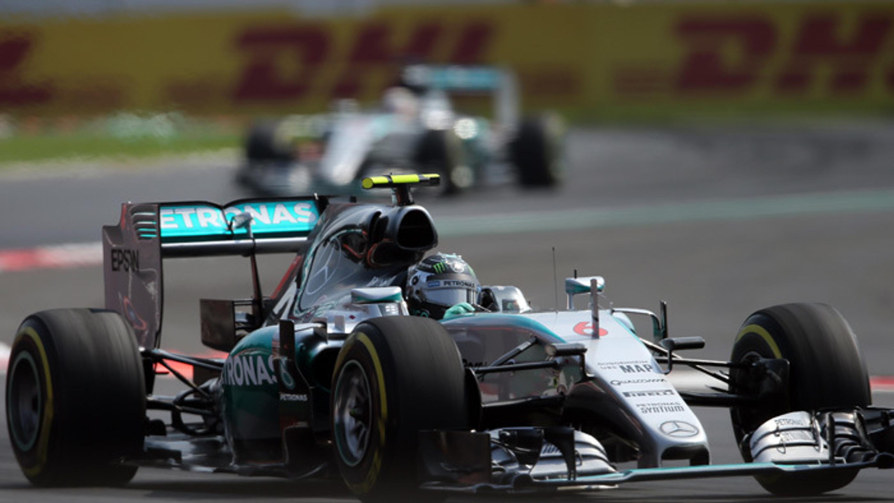 Jazdec Mercedesu Nico Rosberg.