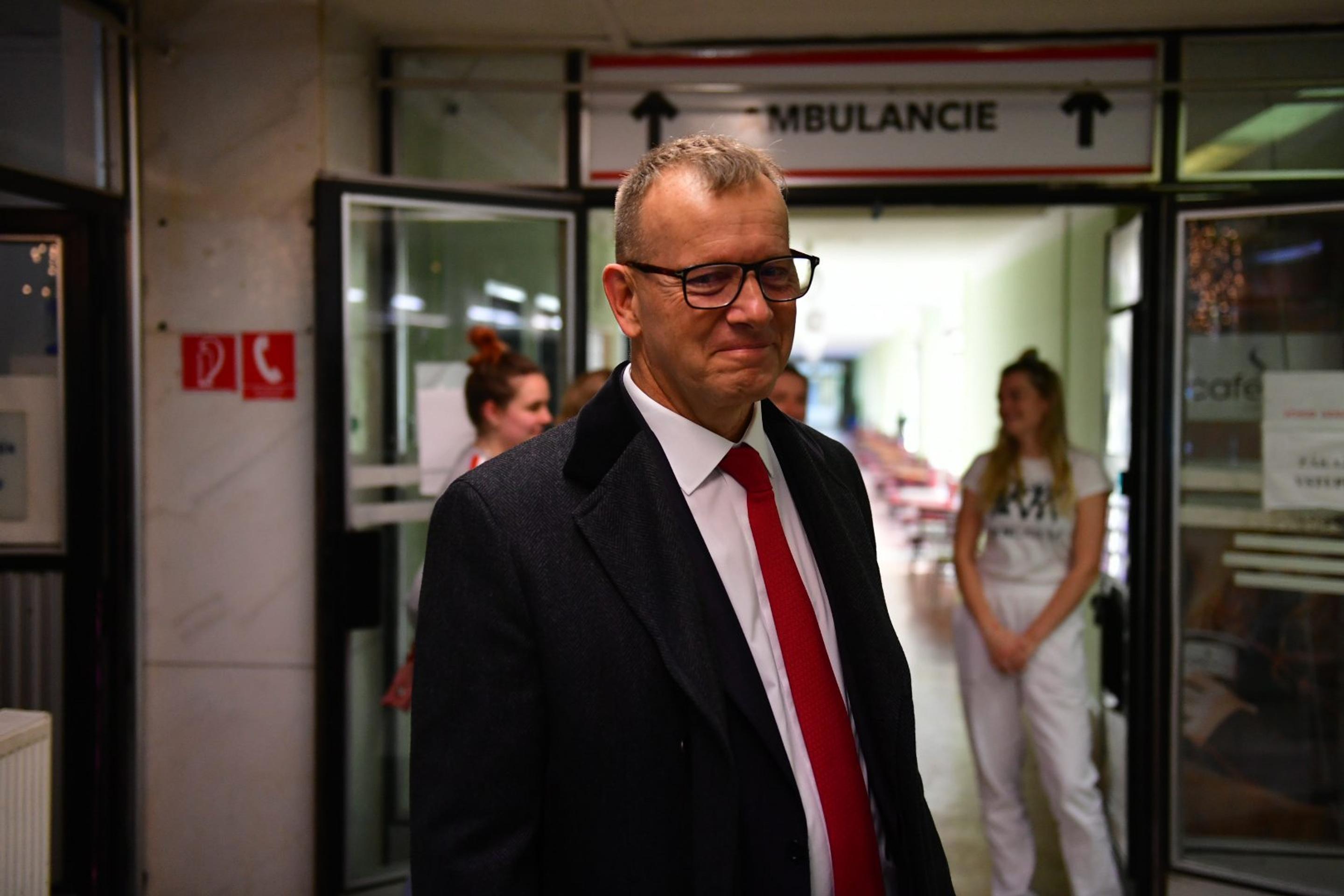 Predseda Národnej rady SR Boris Kollár navštívil zdravotníkov slúžiacich v Univerzitnej nemocnici Bratislava.