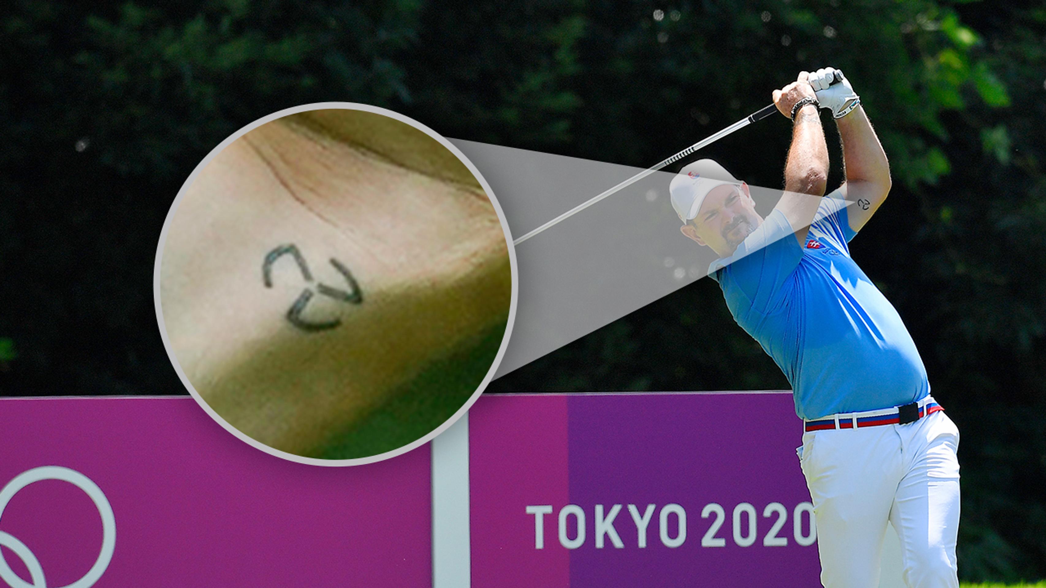 Tetovanie Roryho Sabbatiniho.