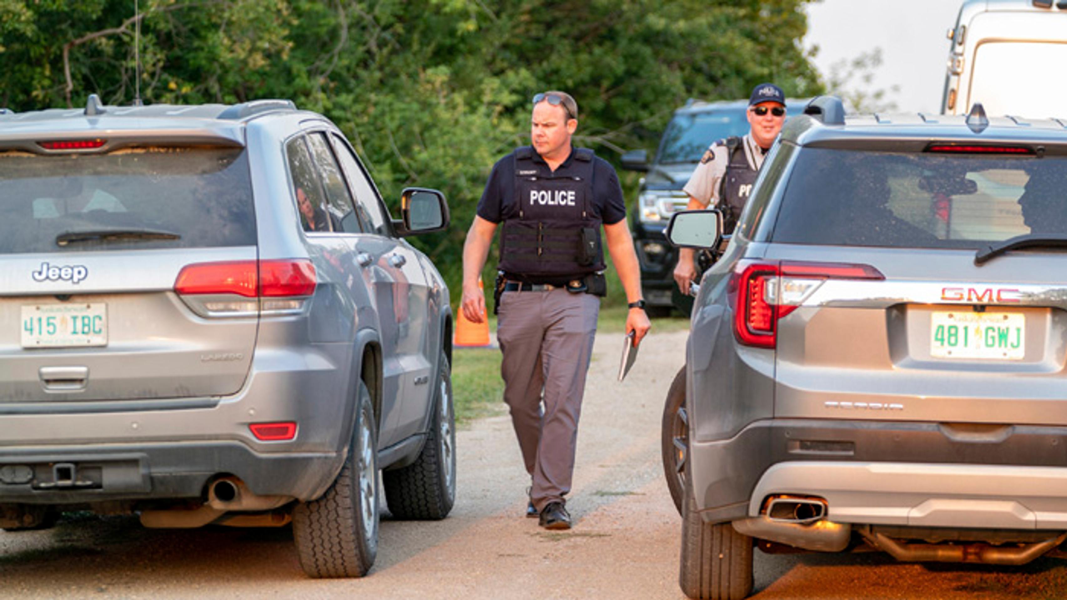 Polícia pátra po dvoch podozrivých, ktorí sú na úteku.