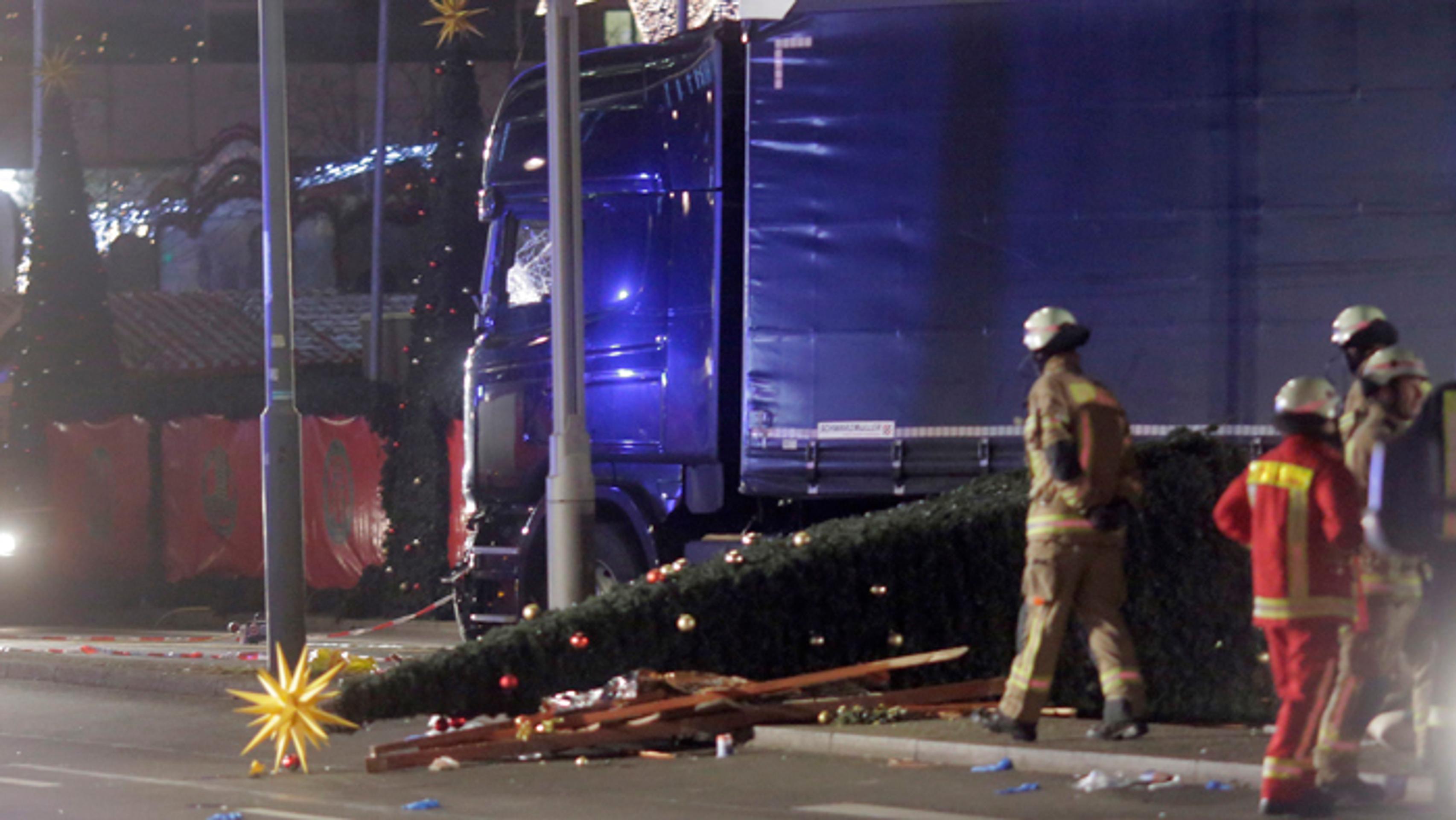 Na vianočný trh sa vyrútil nákladiak. Narazil do ľudí.