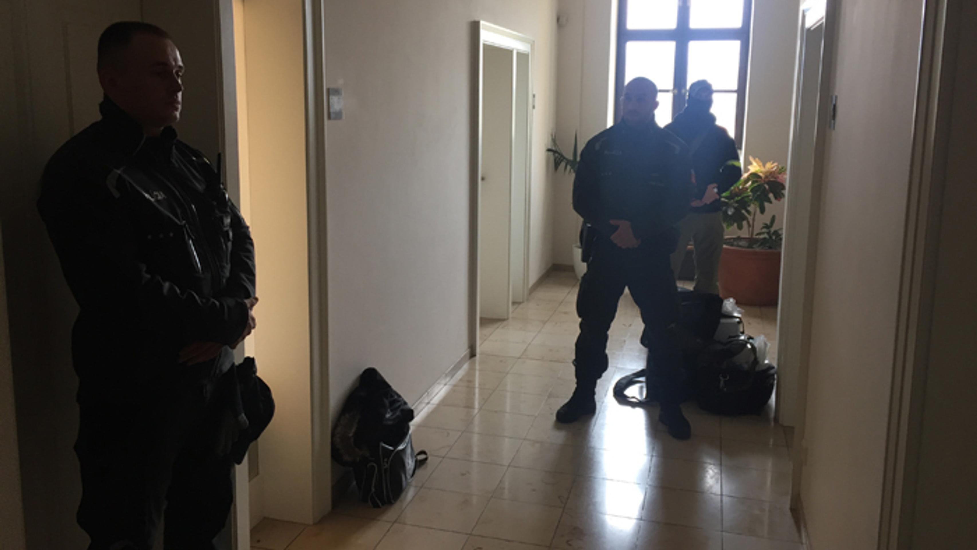 Razia v poslaneckej kancelárii Stanislava Mizíka (ĽS NS).