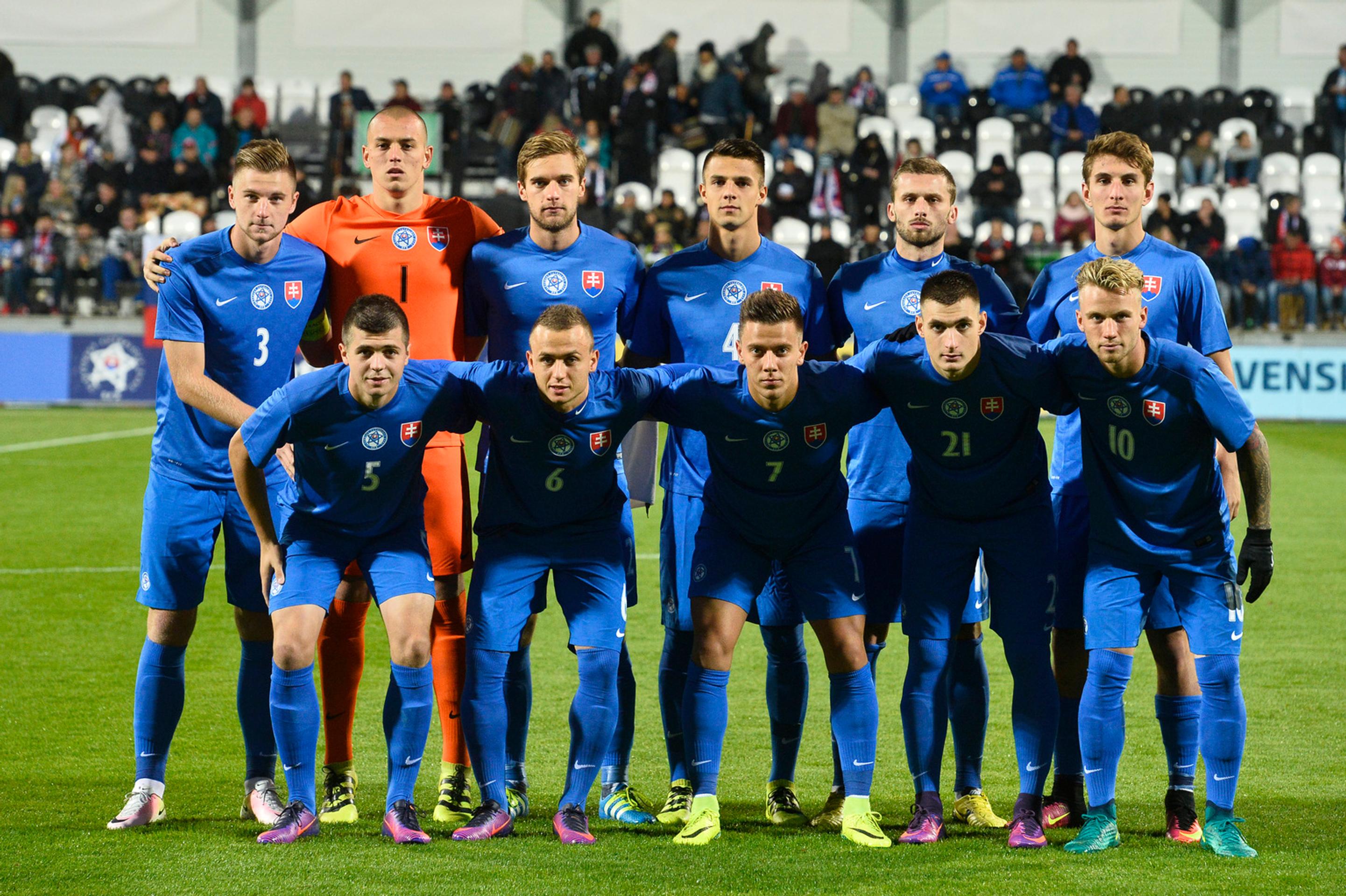 Slovenská futbalová reprezentácia do 21 rokov pred zápasom kvalifikácie ME 2017 proti Bielorusku.