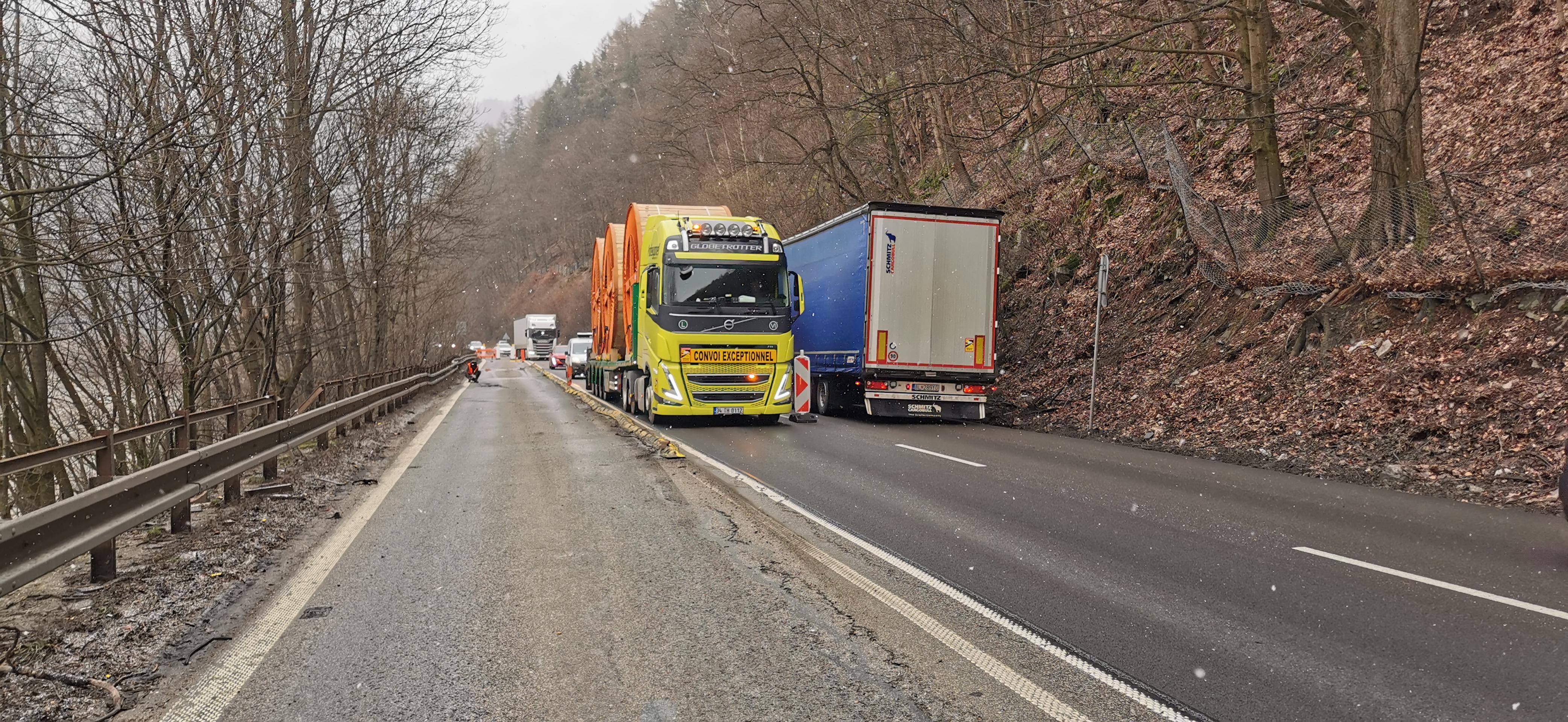 Cesta I/18 v katastri Strečna počas obmedzenej premávky v jednom jazdnom pruhu z dôvodu degradácie oporného a stabilizačného múru