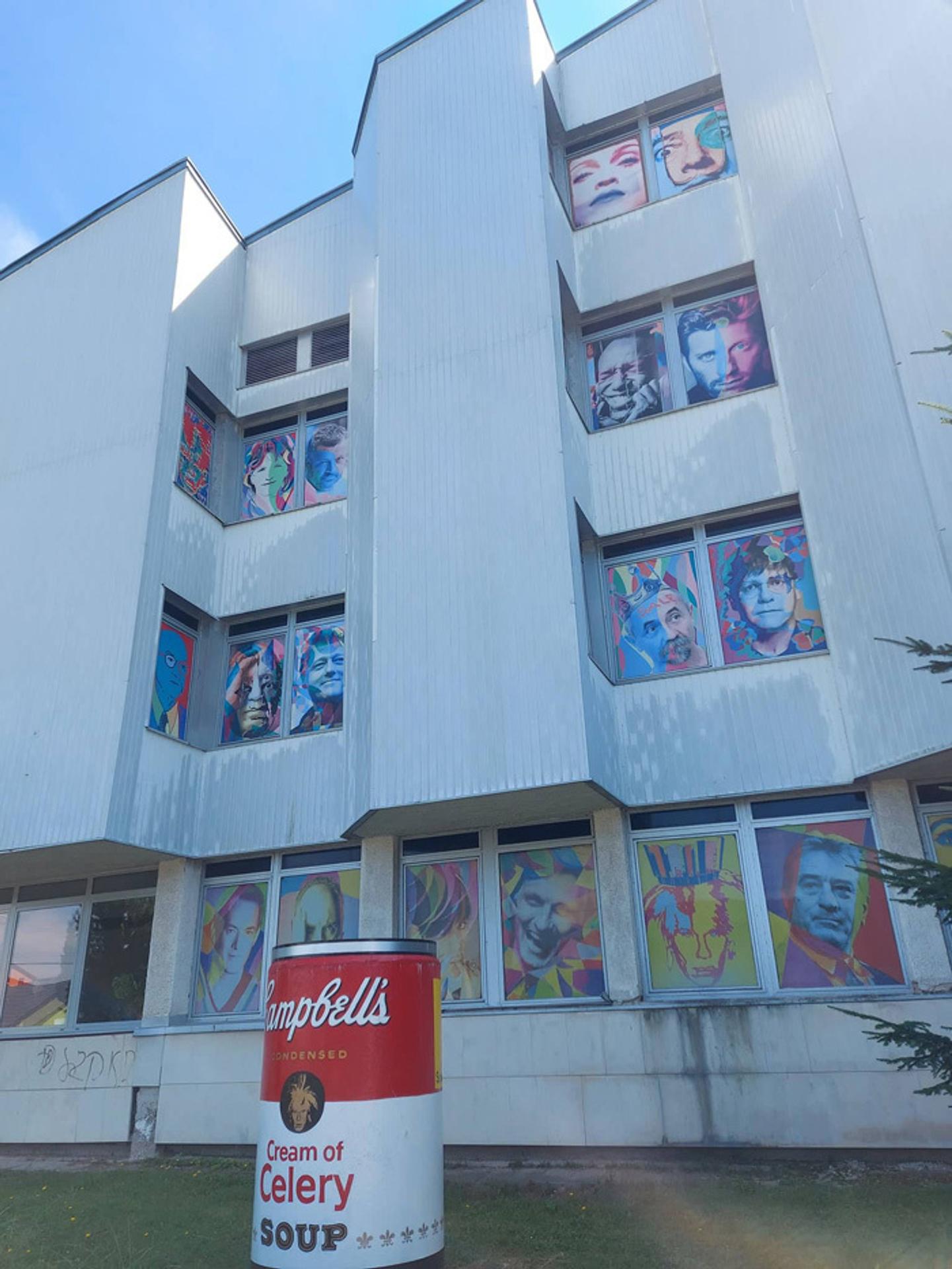 Múzeum moderného umenia Andyho Warhola v Medzilaborciach.