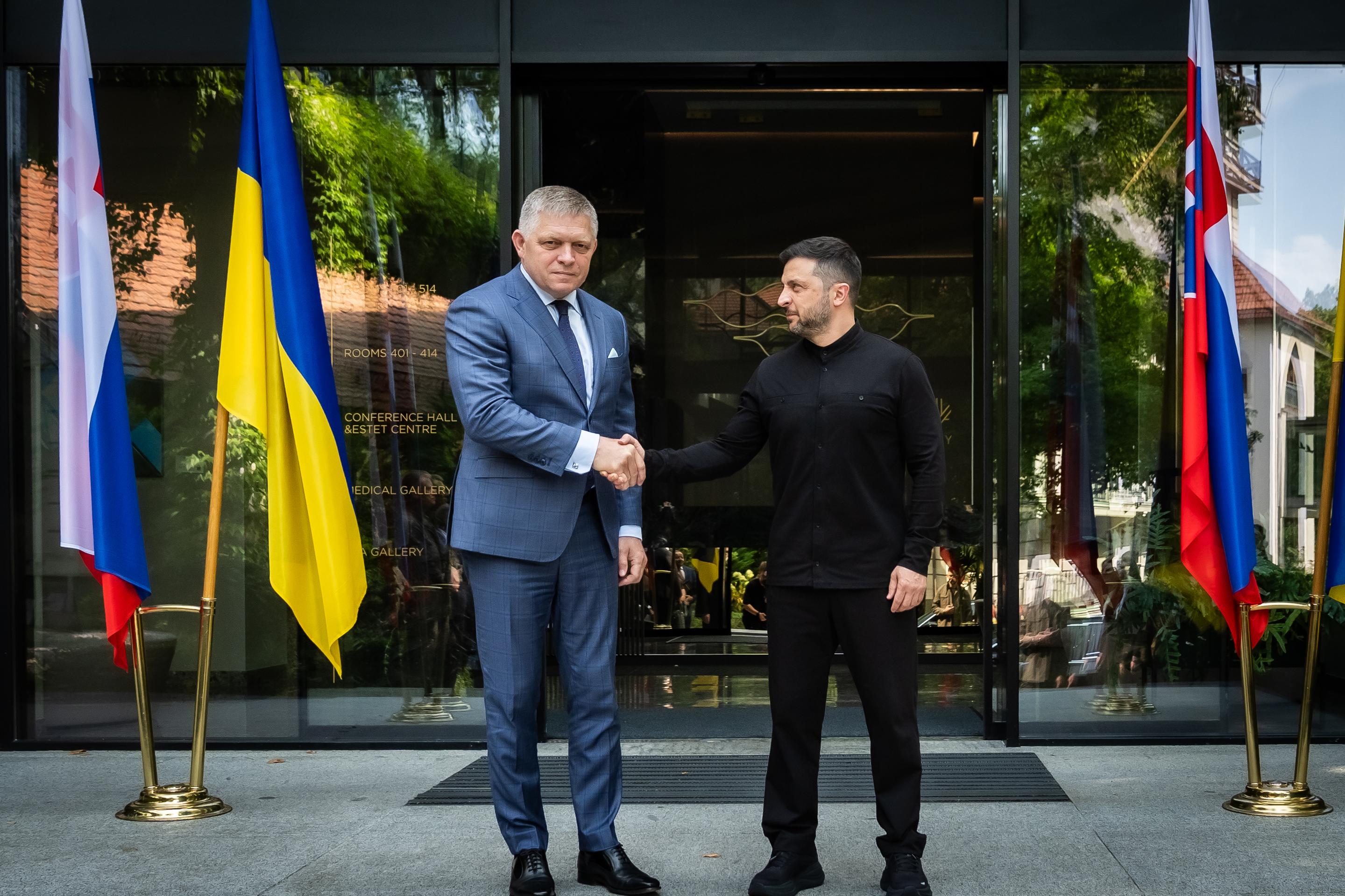 Premiér Fico sa v Užhorode stretol s ukrajinským prezidentom Zelenským.