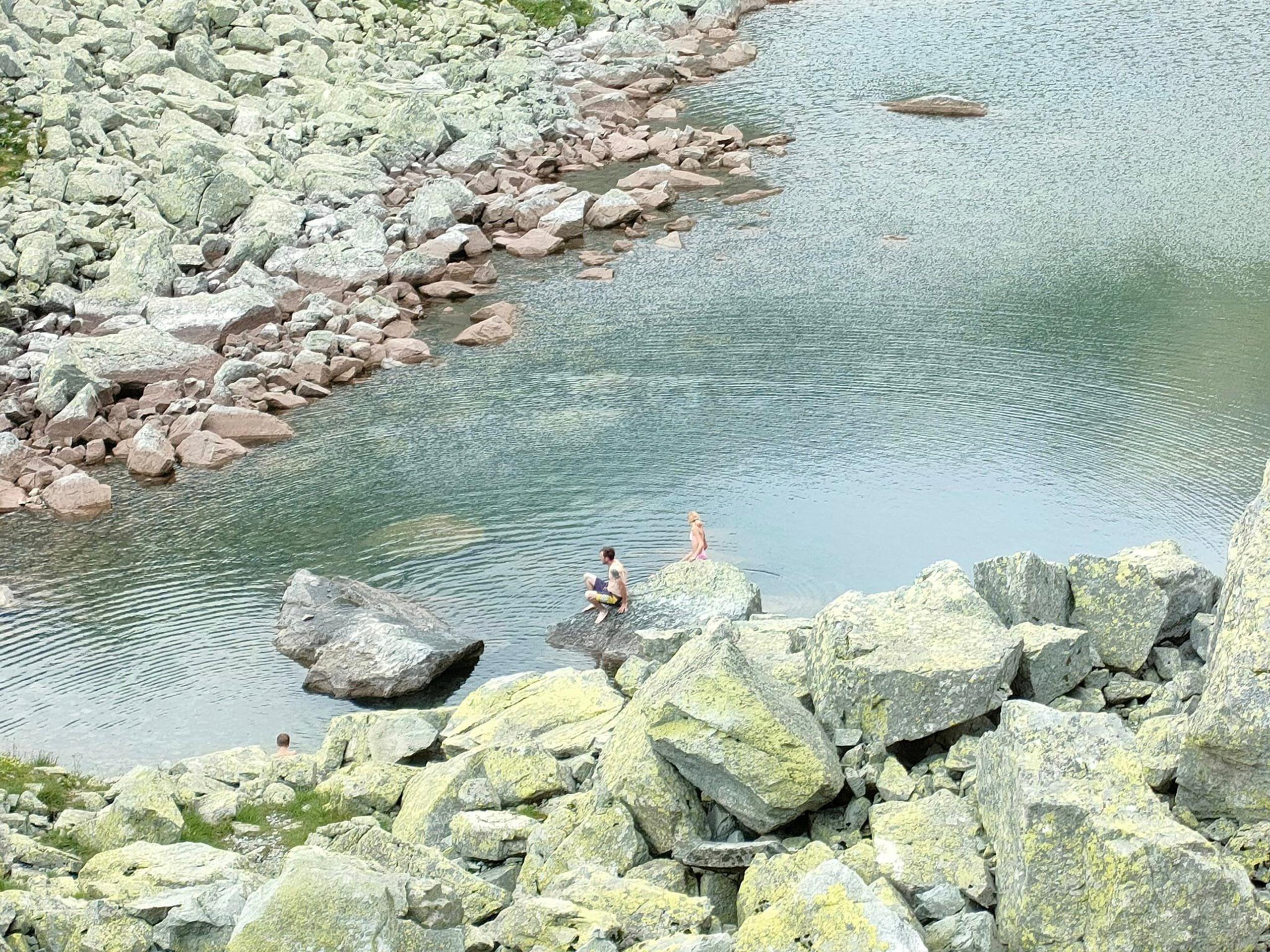 Českú turisti sa schladili v jednom zo Žabích plies