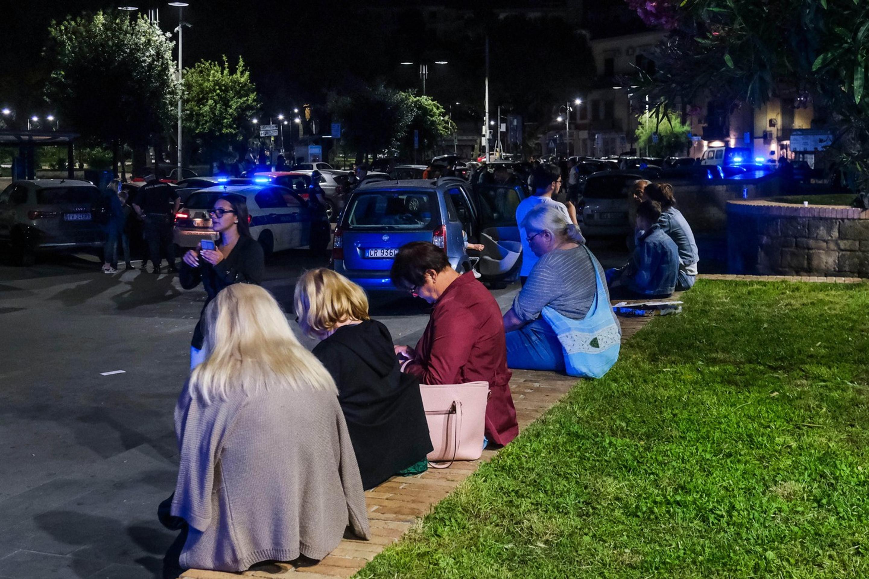 Okolie Neapola zasiahlo zemetrasenie.