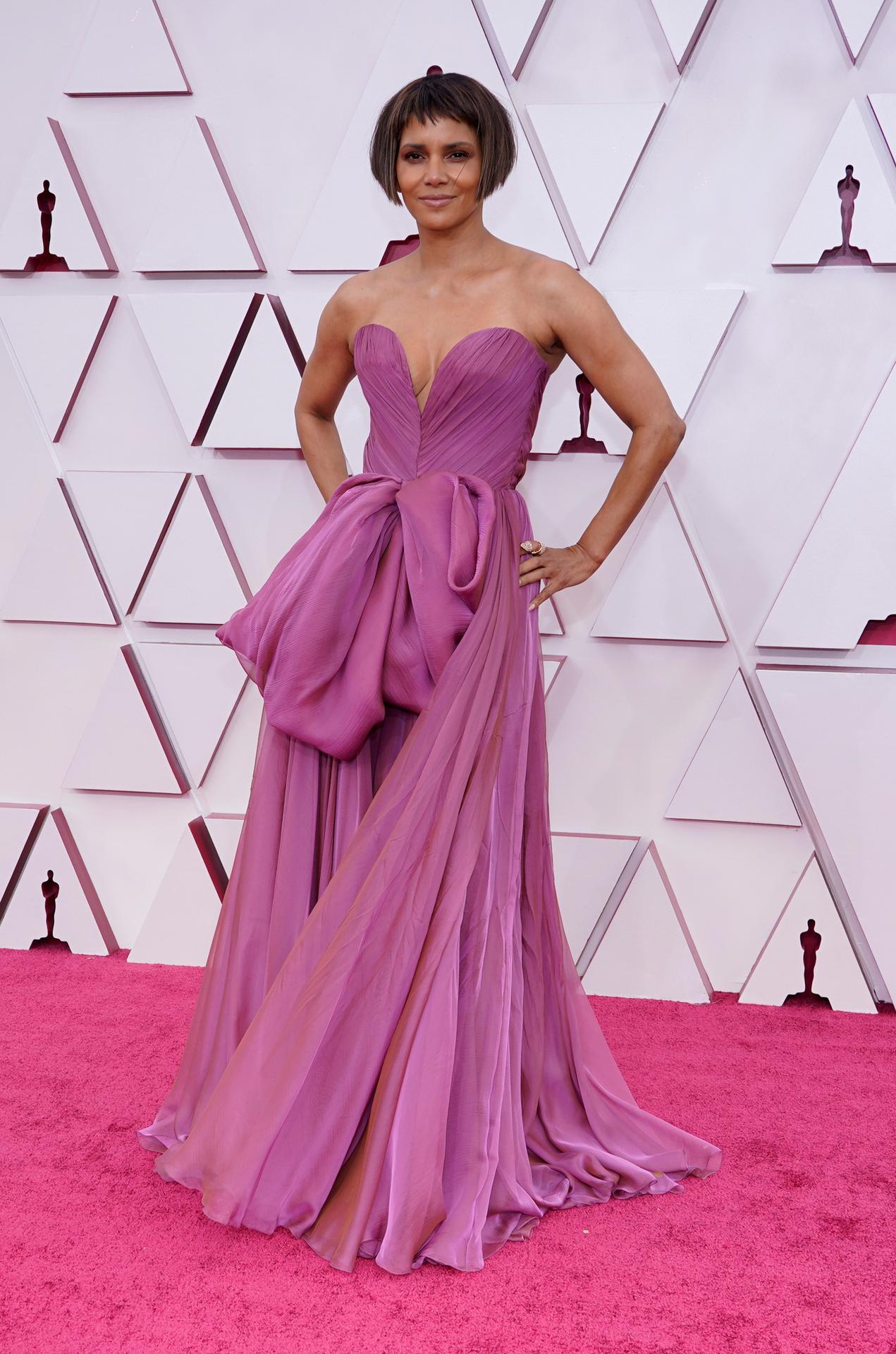 Halle Berry na 93. ročníku Oscarov