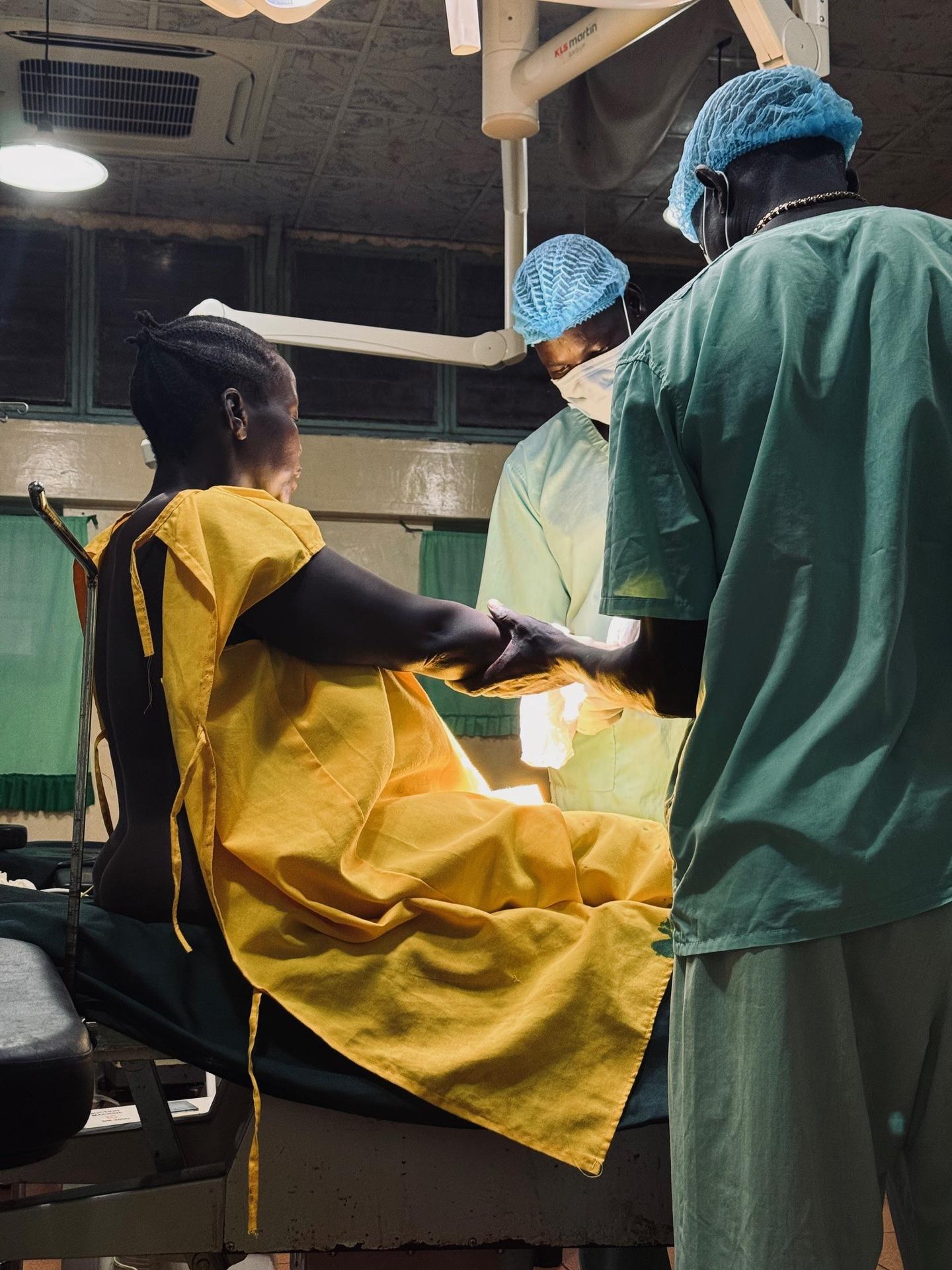 Nemocnica v Mapuordit.