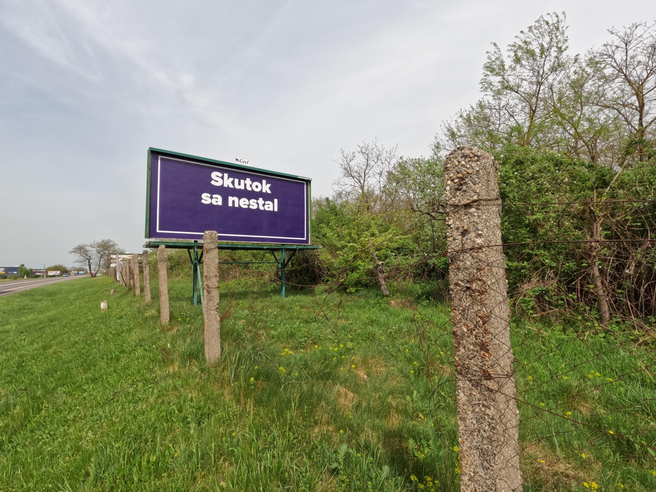 Kontroverzná billboardová kampaň.