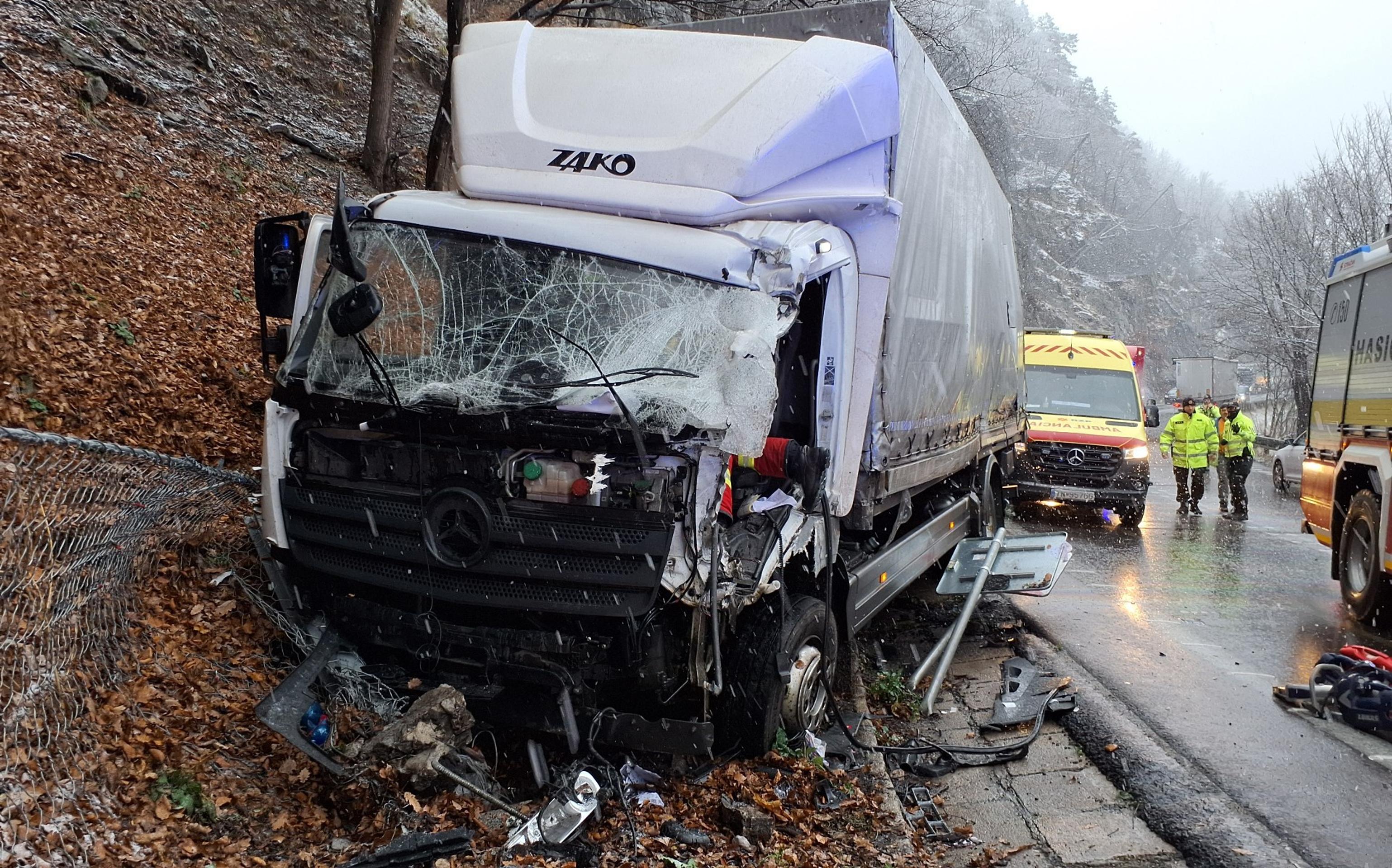 Nehoda pod Strečnom.