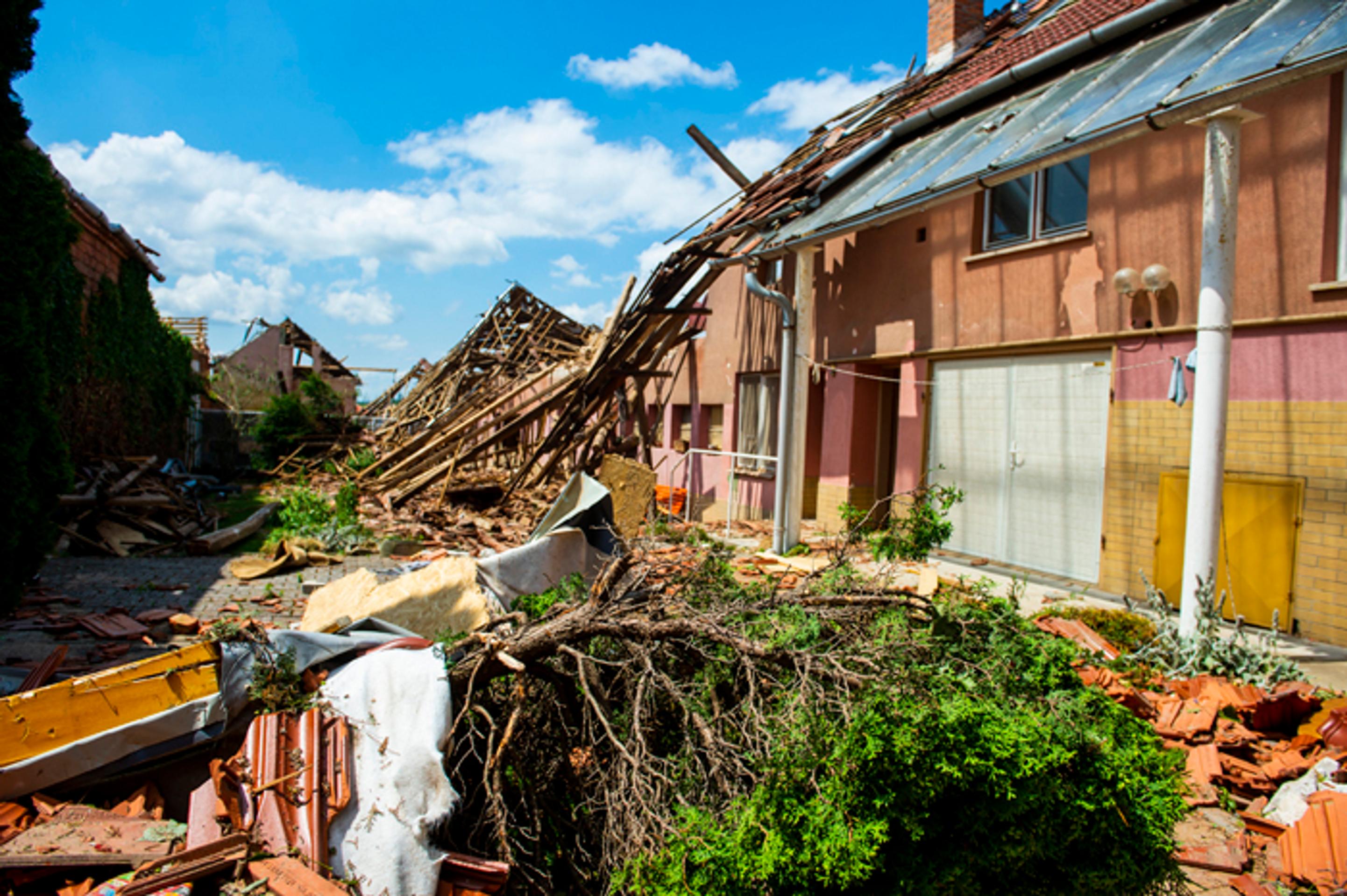 Zničený rodinny dom v obci Hrušky.